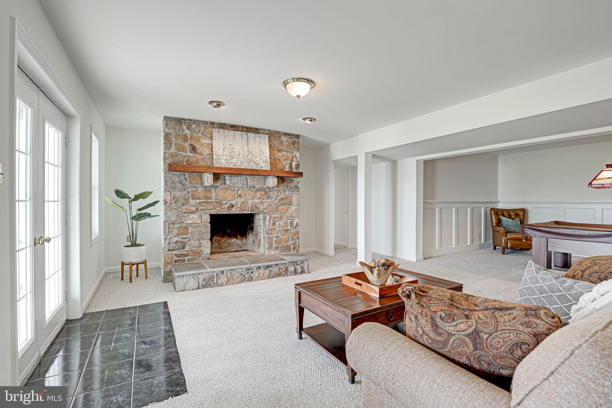 CASTLE WELSH FARMS - Residential