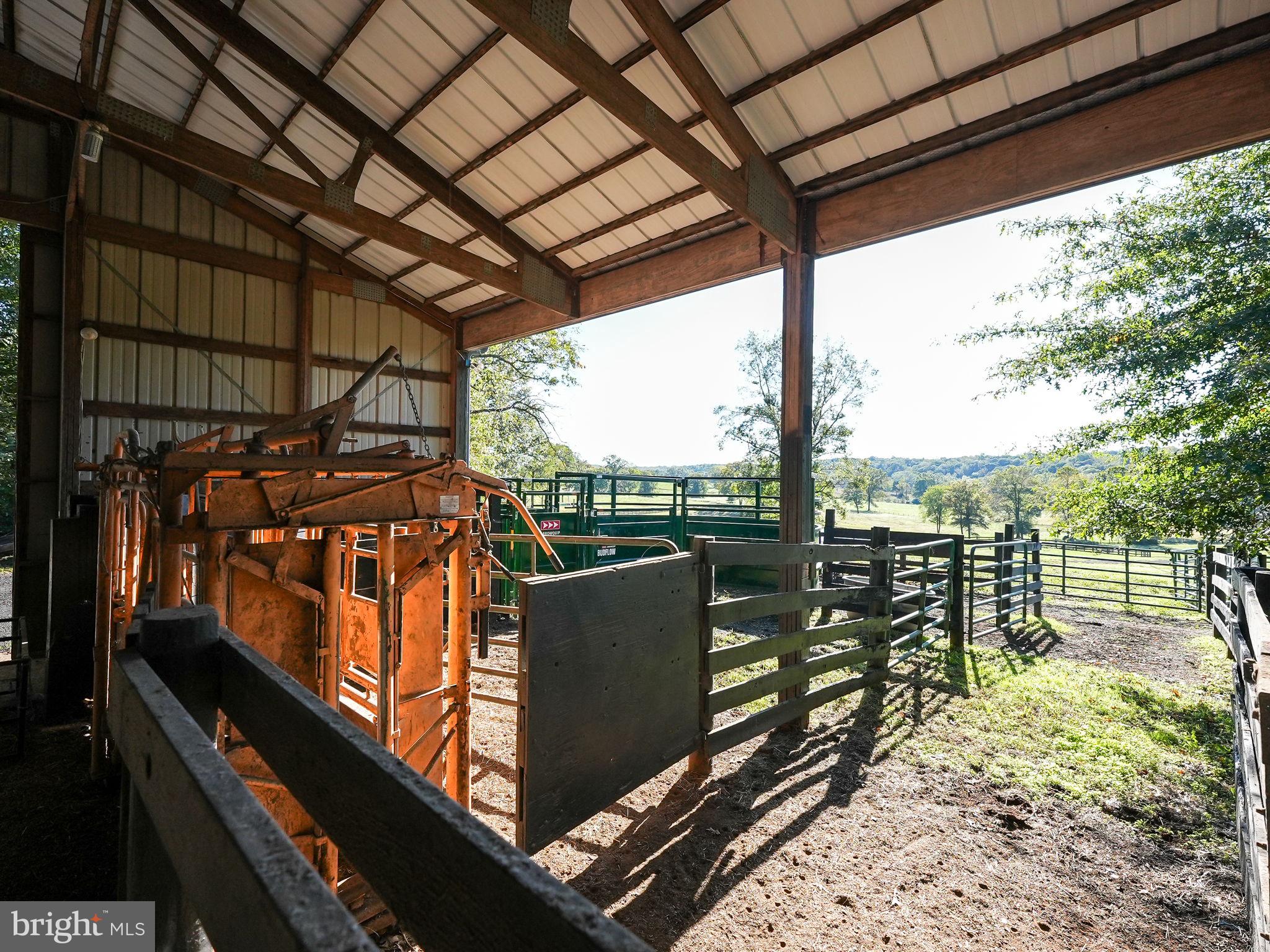 CASTLE WELSH FARMS - Residential
