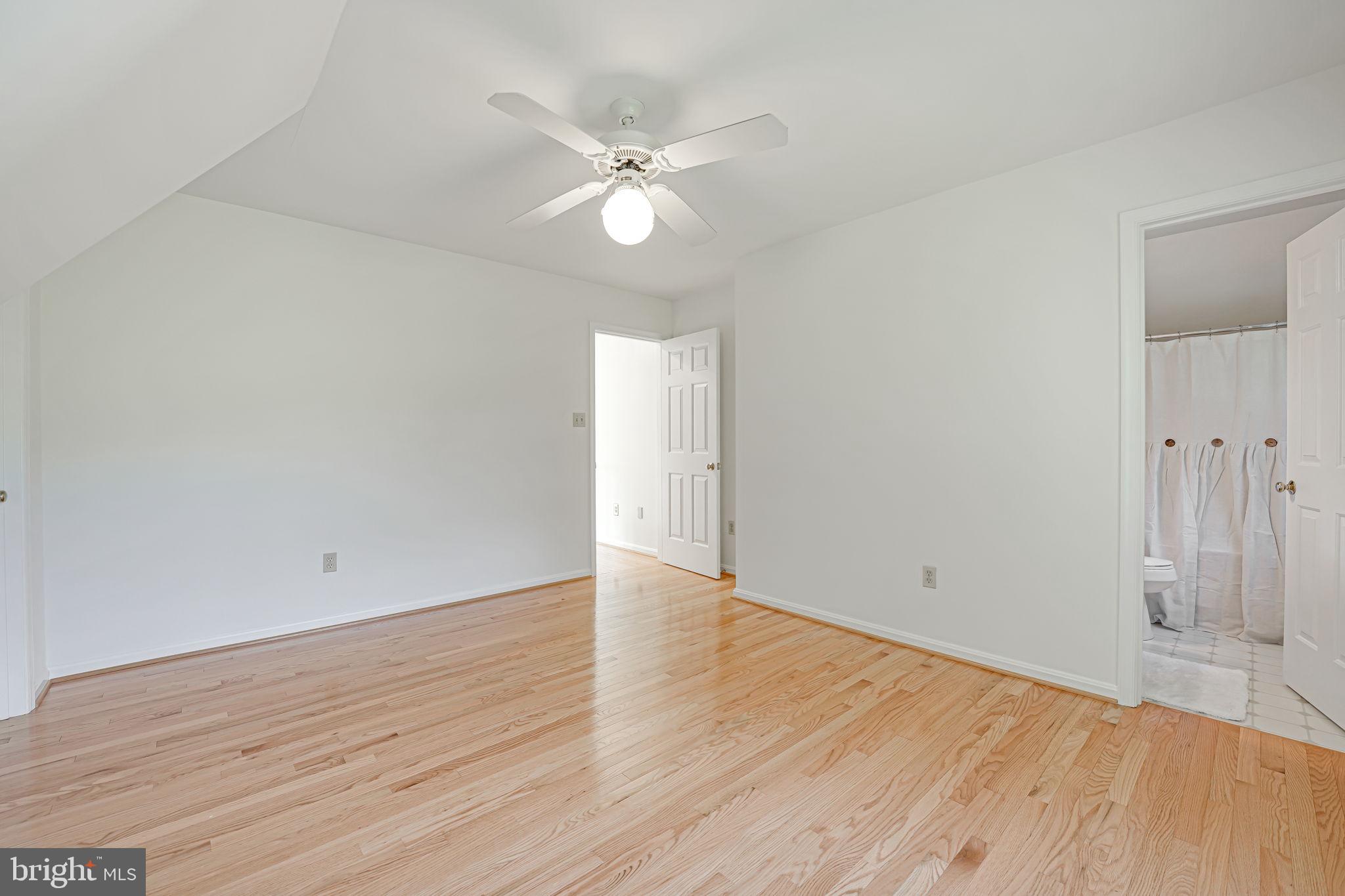 CASTLE WELSH FARMS - Residential