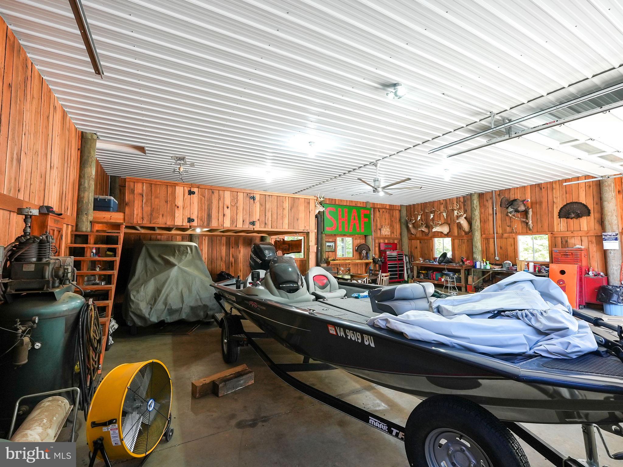 CASTLE WELSH FARMS - Residential