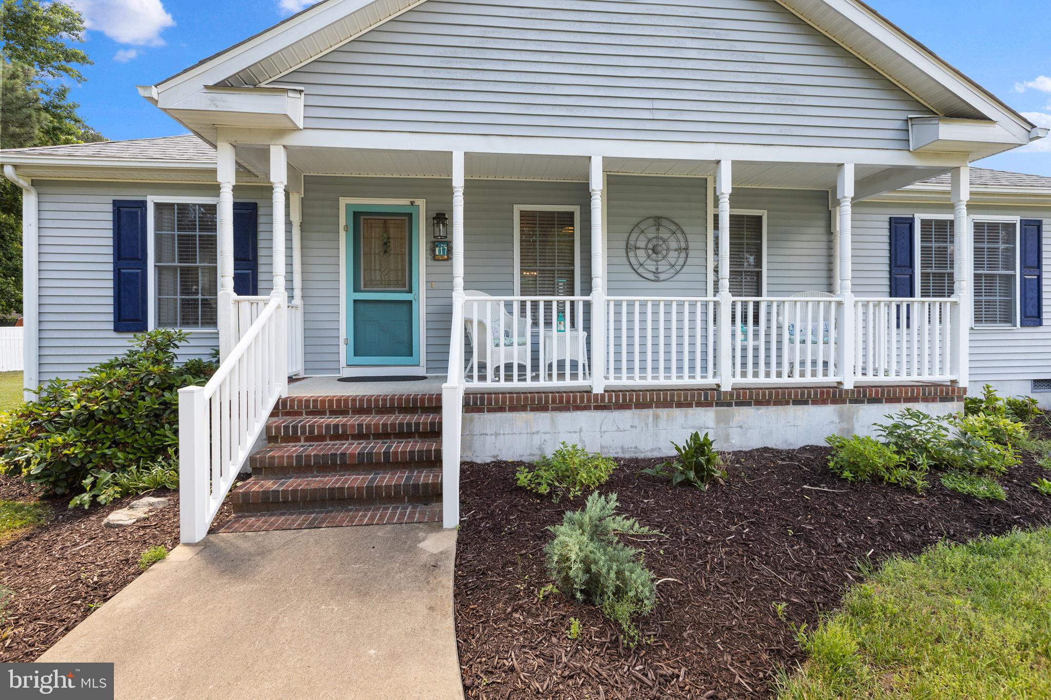 17 NEW CASTLE COURT