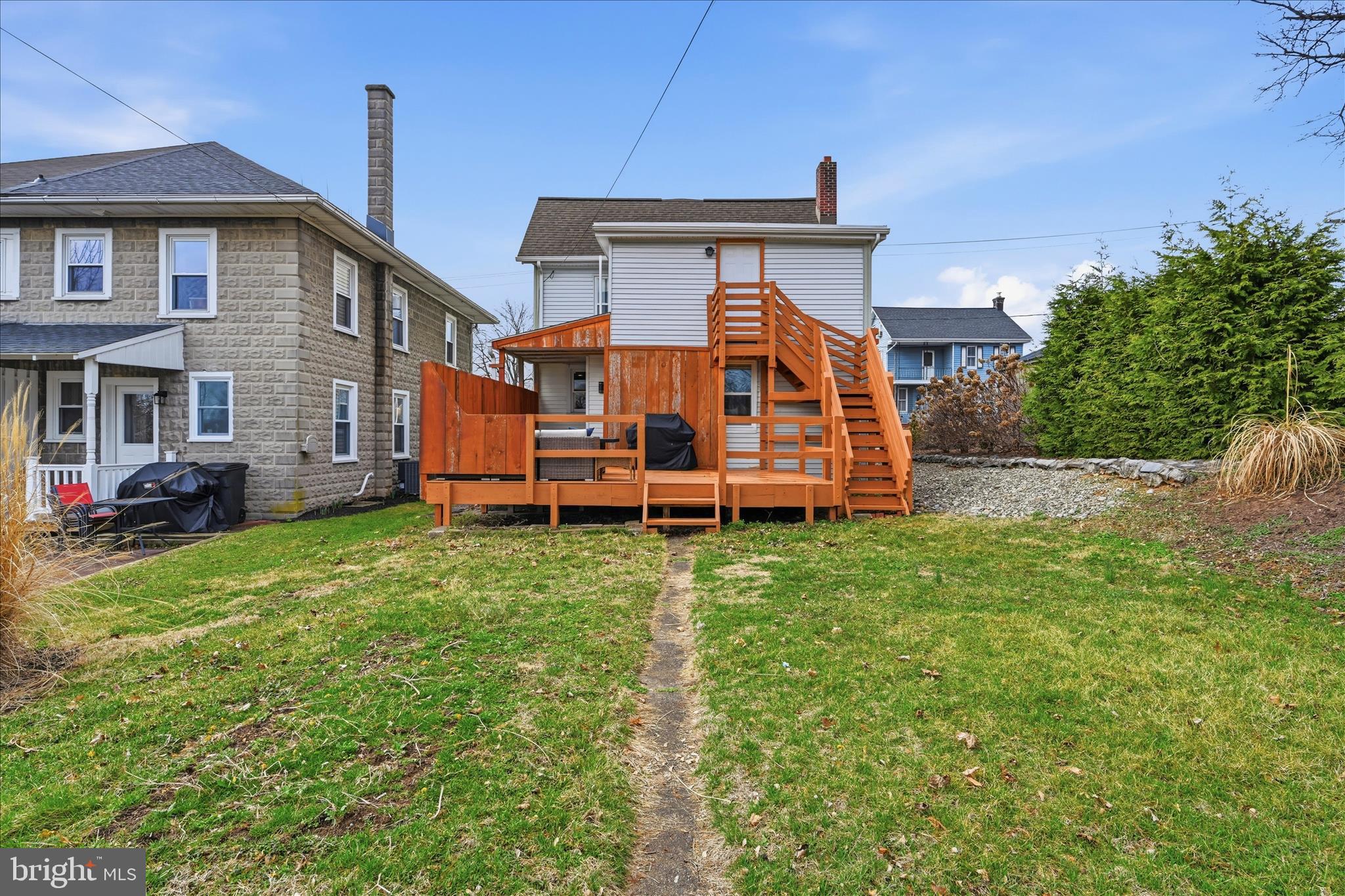 ELIZABETHTOWN BOROUGH - Residential