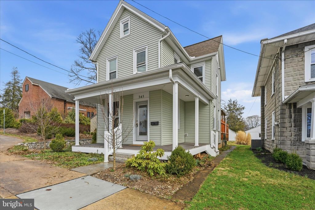 Photo of 345 N Hanover Street, ELIZABETHTOWN, PA 17022 (MLS # PALA2084180)