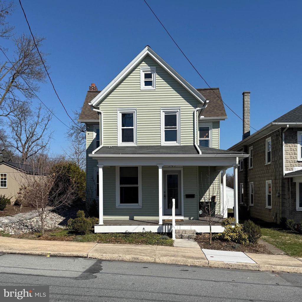 Photo of 345 N Hanover Street, ELIZABETHTOWN, PA 17022 (MLS # PALA2084180)