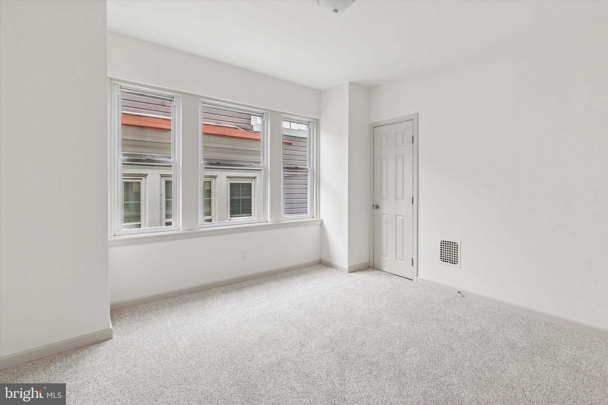 MILLMONT - Residential