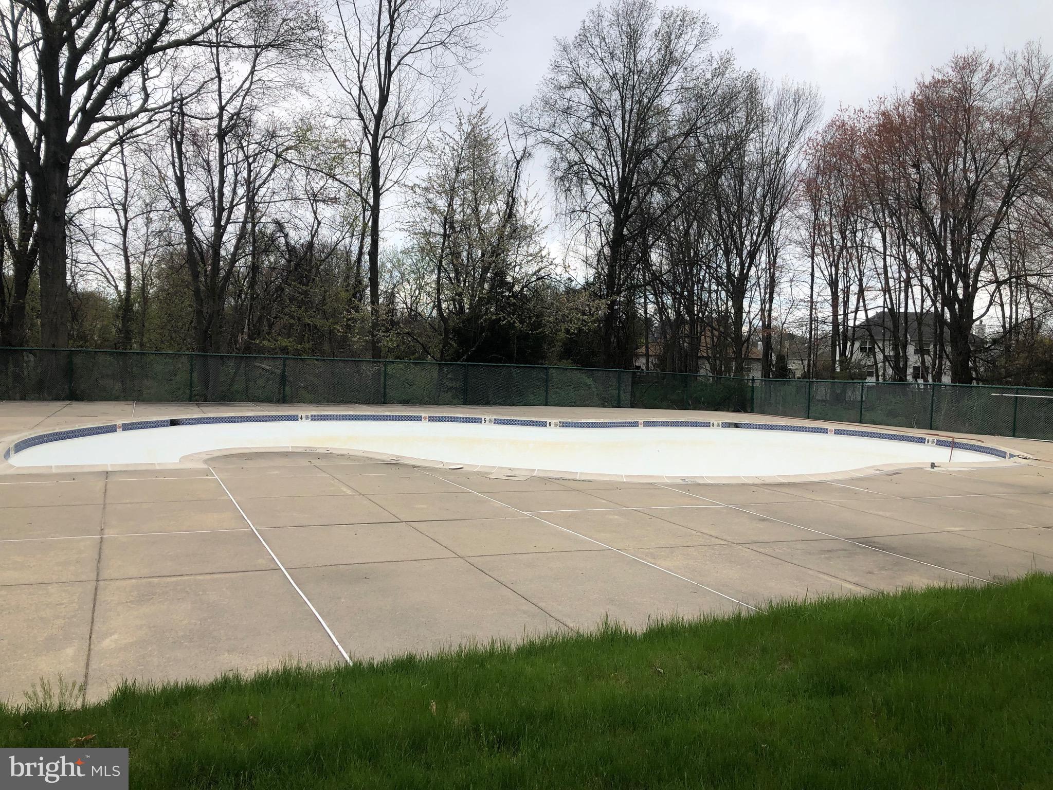 HAMPTON CROSSING - Residential