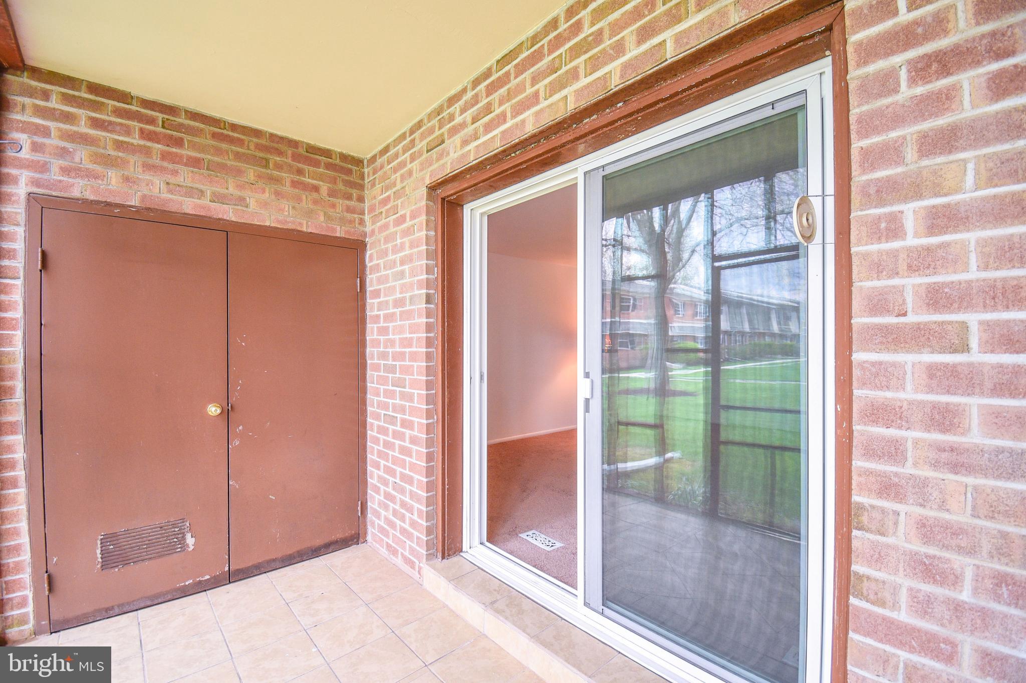 HAMPTON CROSSING - Residential