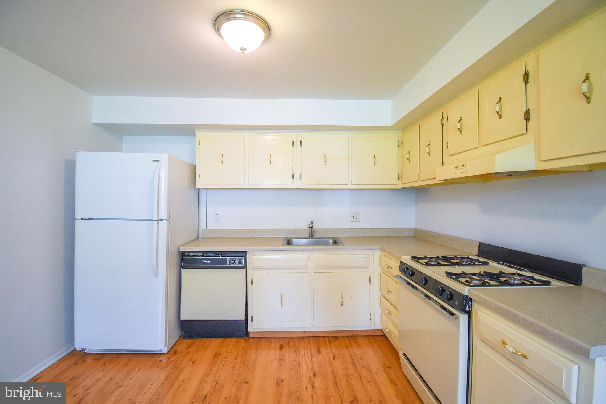 HAMPTON CROSSING - Residential