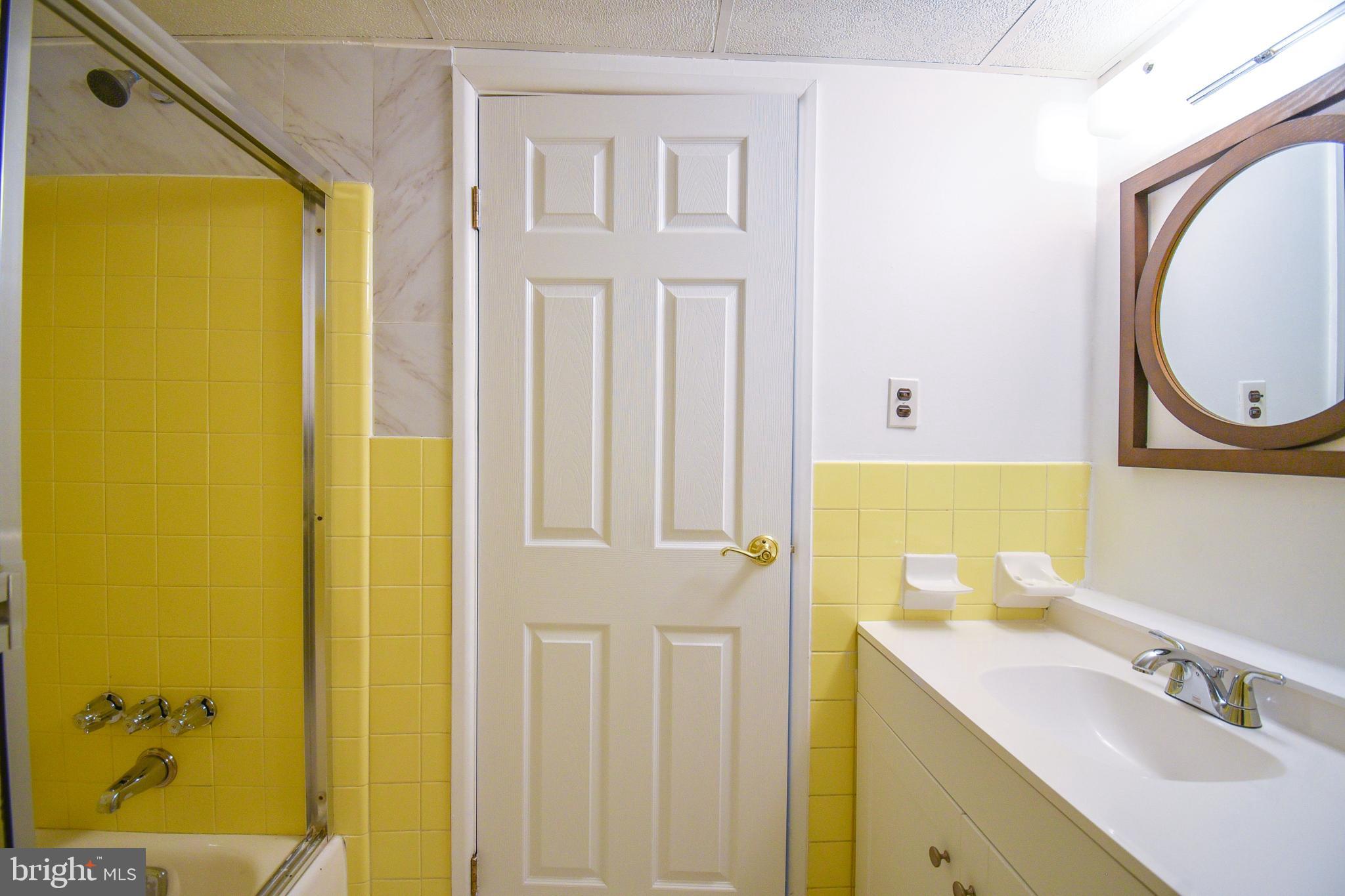 HAMPTON CROSSING - Residential