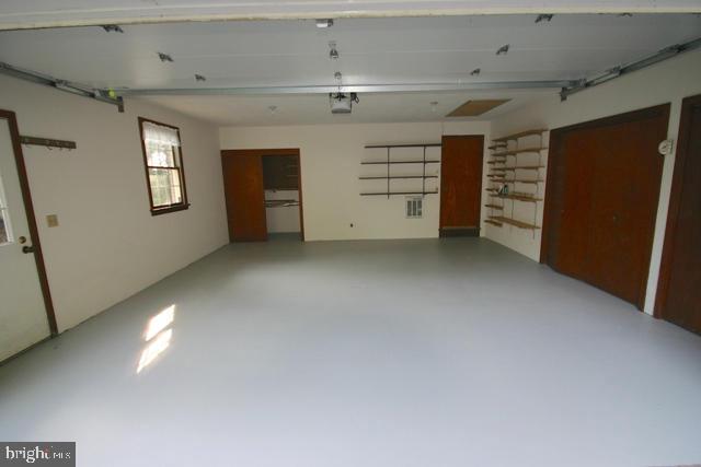 HILLCREST - Residential