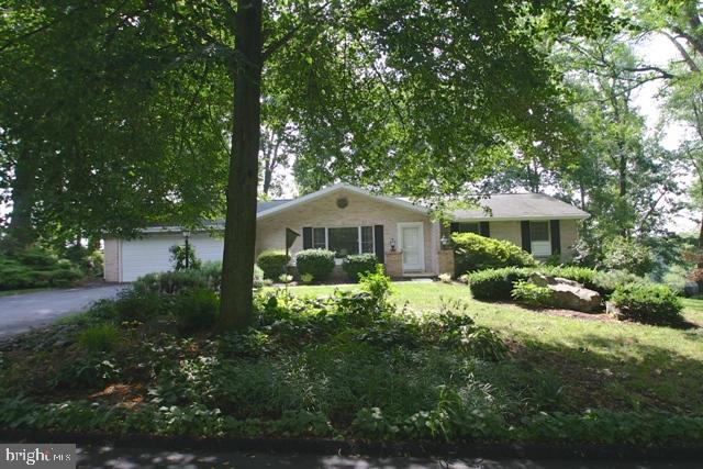 HILLCREST - Residential