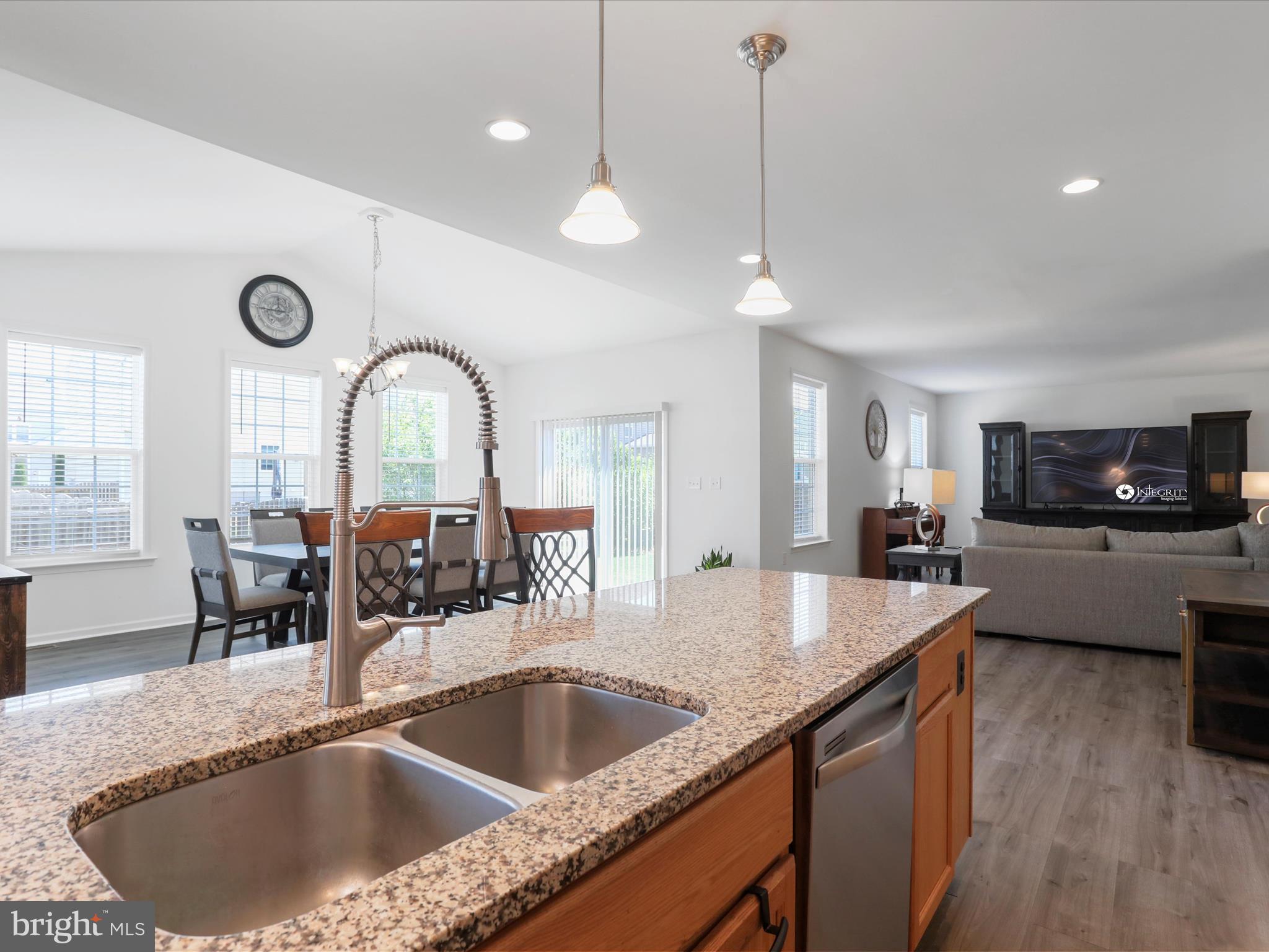 WASHINGTON TRAIL - Residential Lease