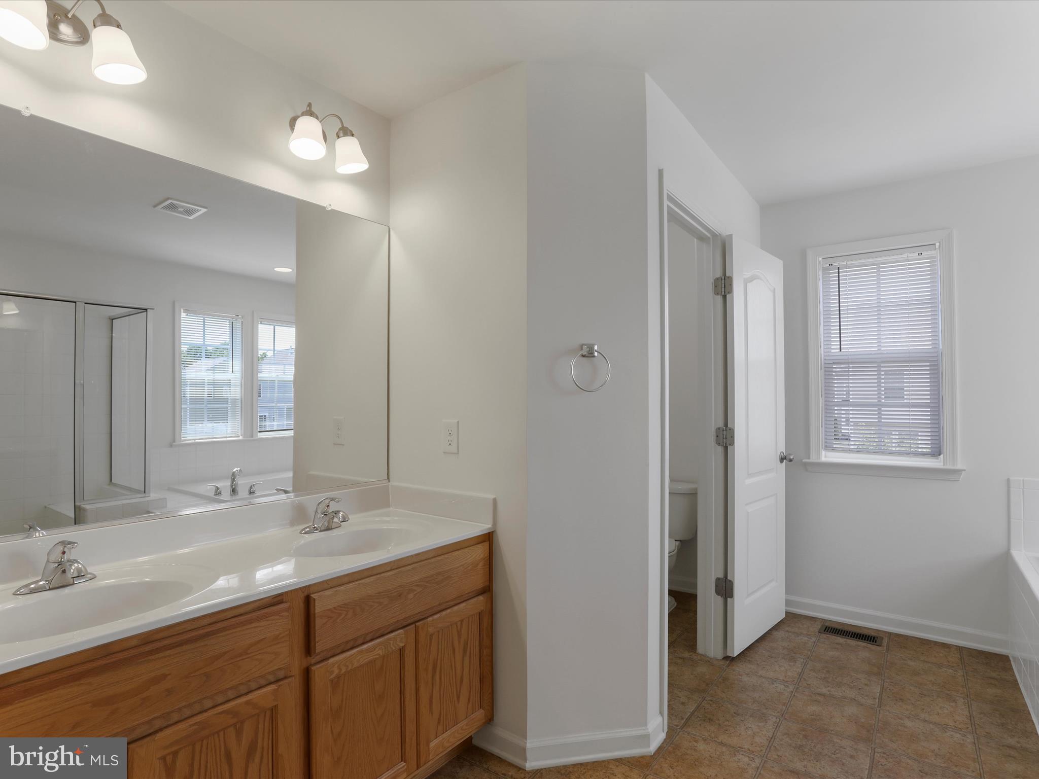 WASHINGTON TRAIL - Residential Lease