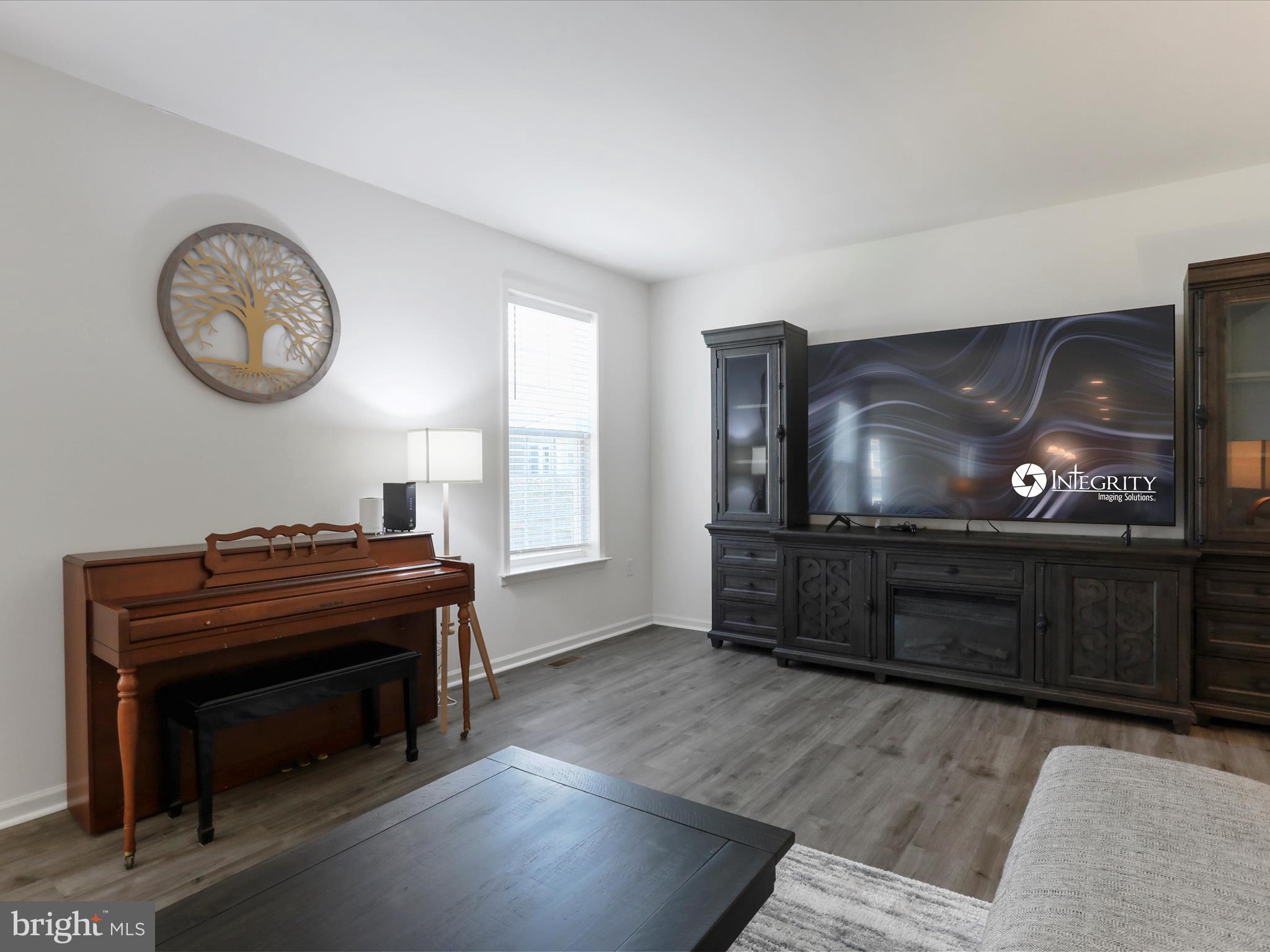 WASHINGTON TRAIL - Residential Lease