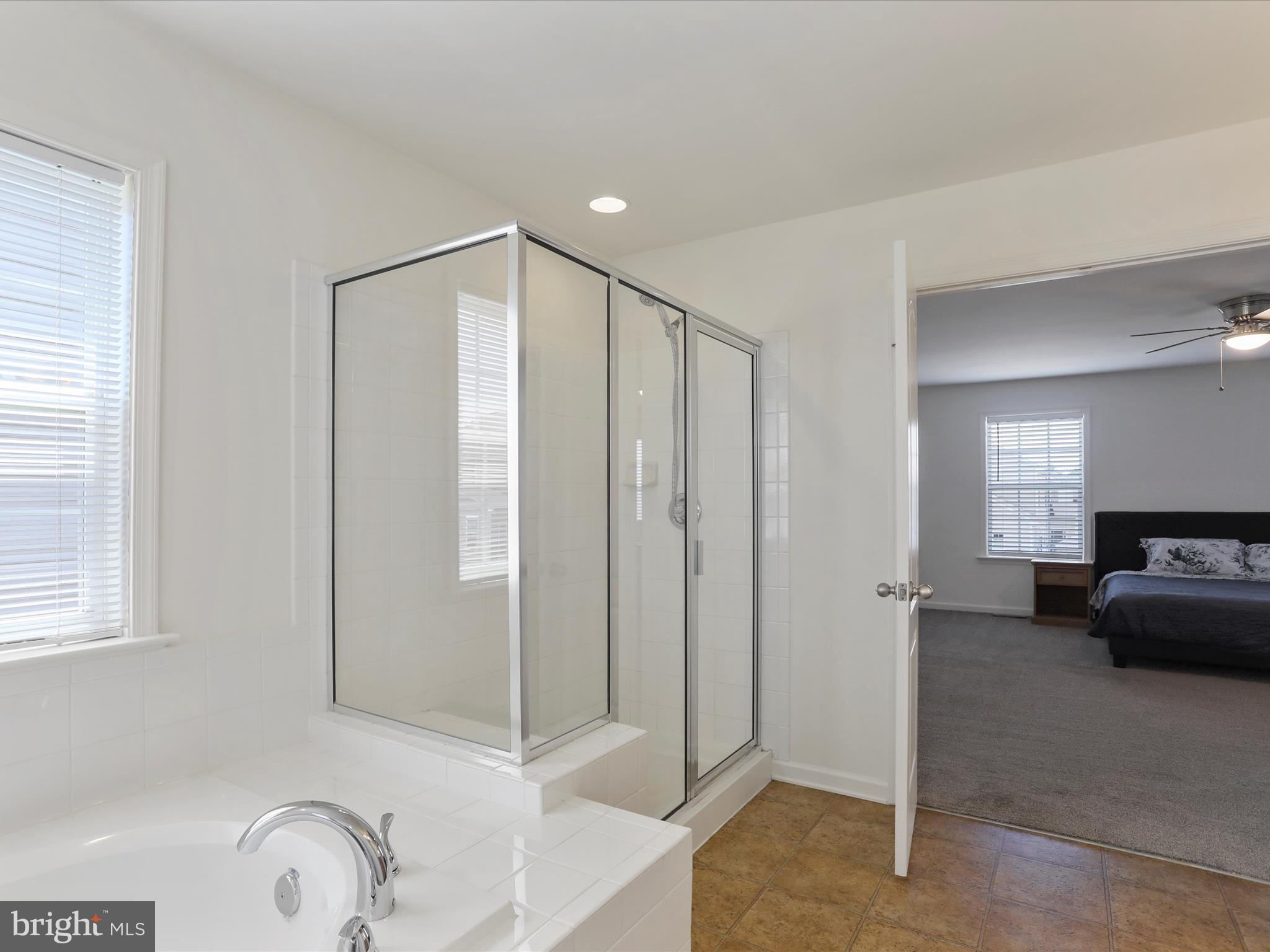 WASHINGTON TRAIL - Residential Lease