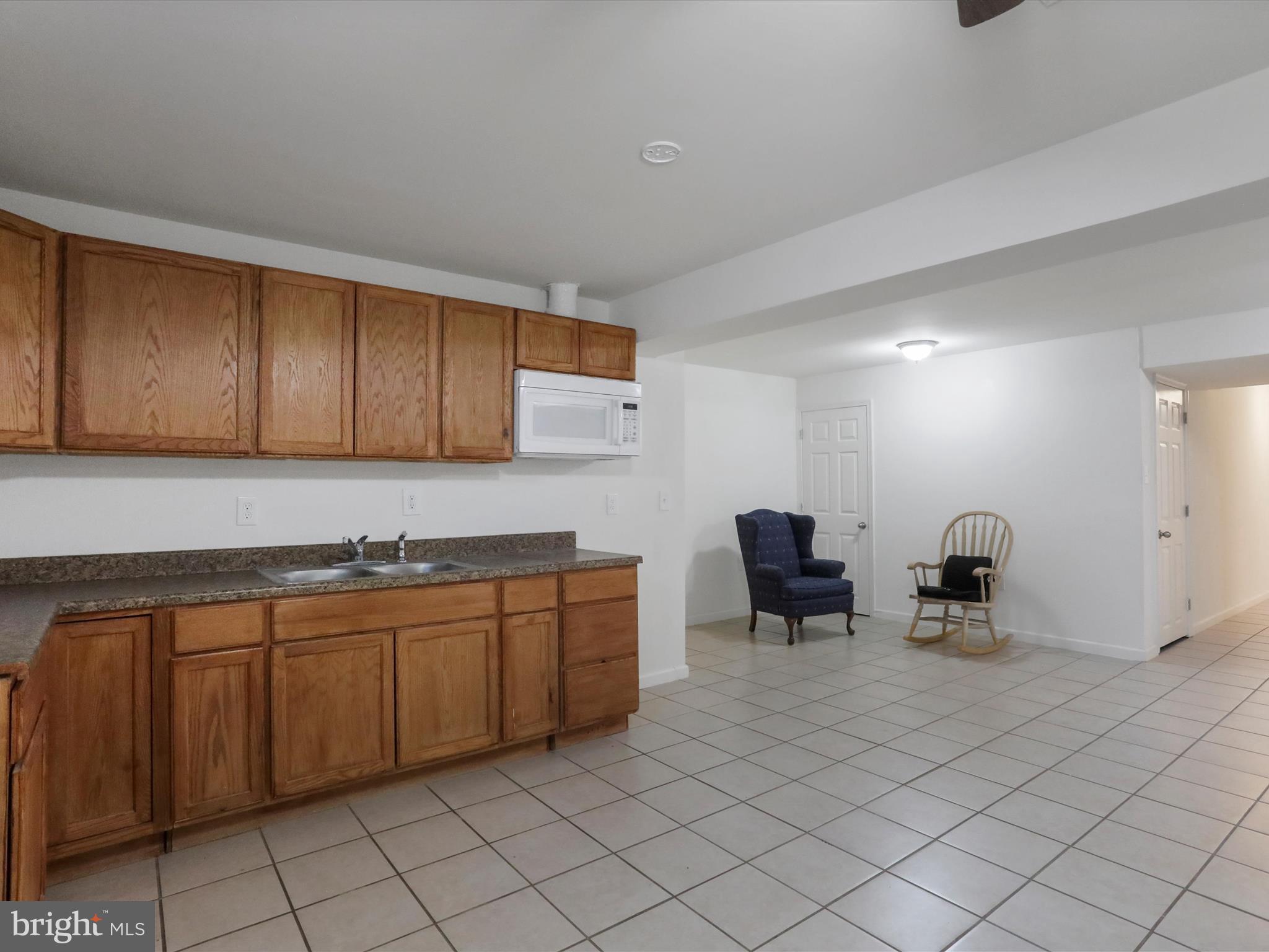 WASHINGTON TRAIL - Residential Lease