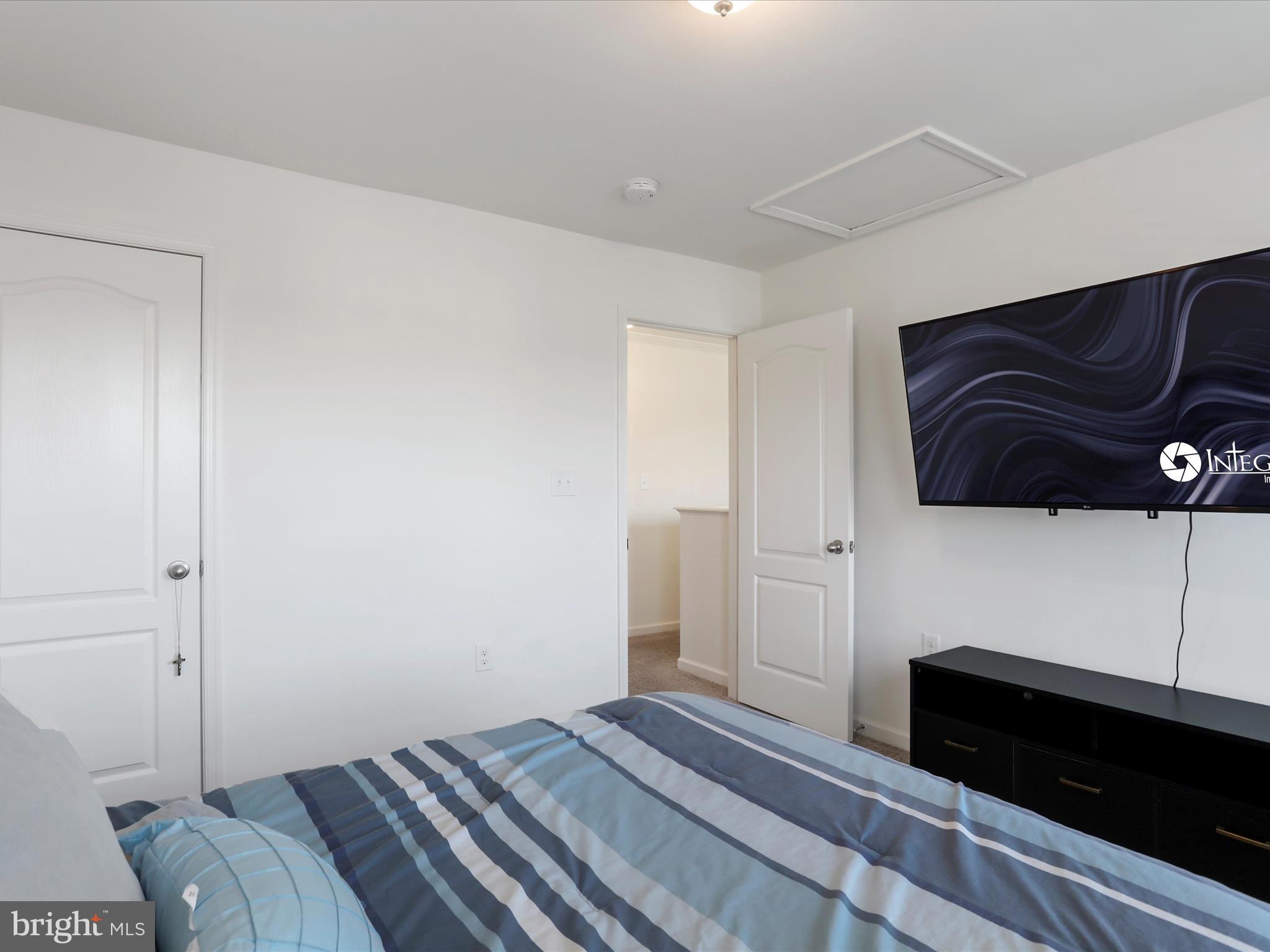 WASHINGTON TRAIL - Residential Lease