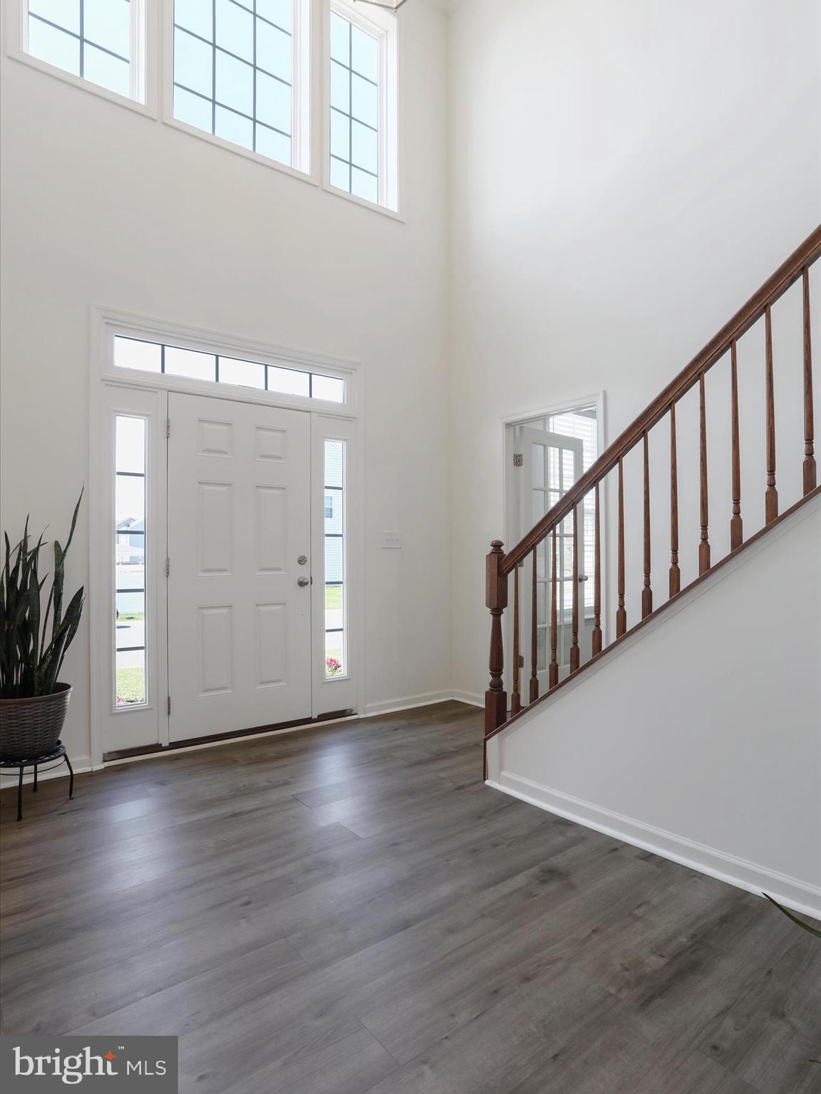 WASHINGTON TRAIL - Residential Lease