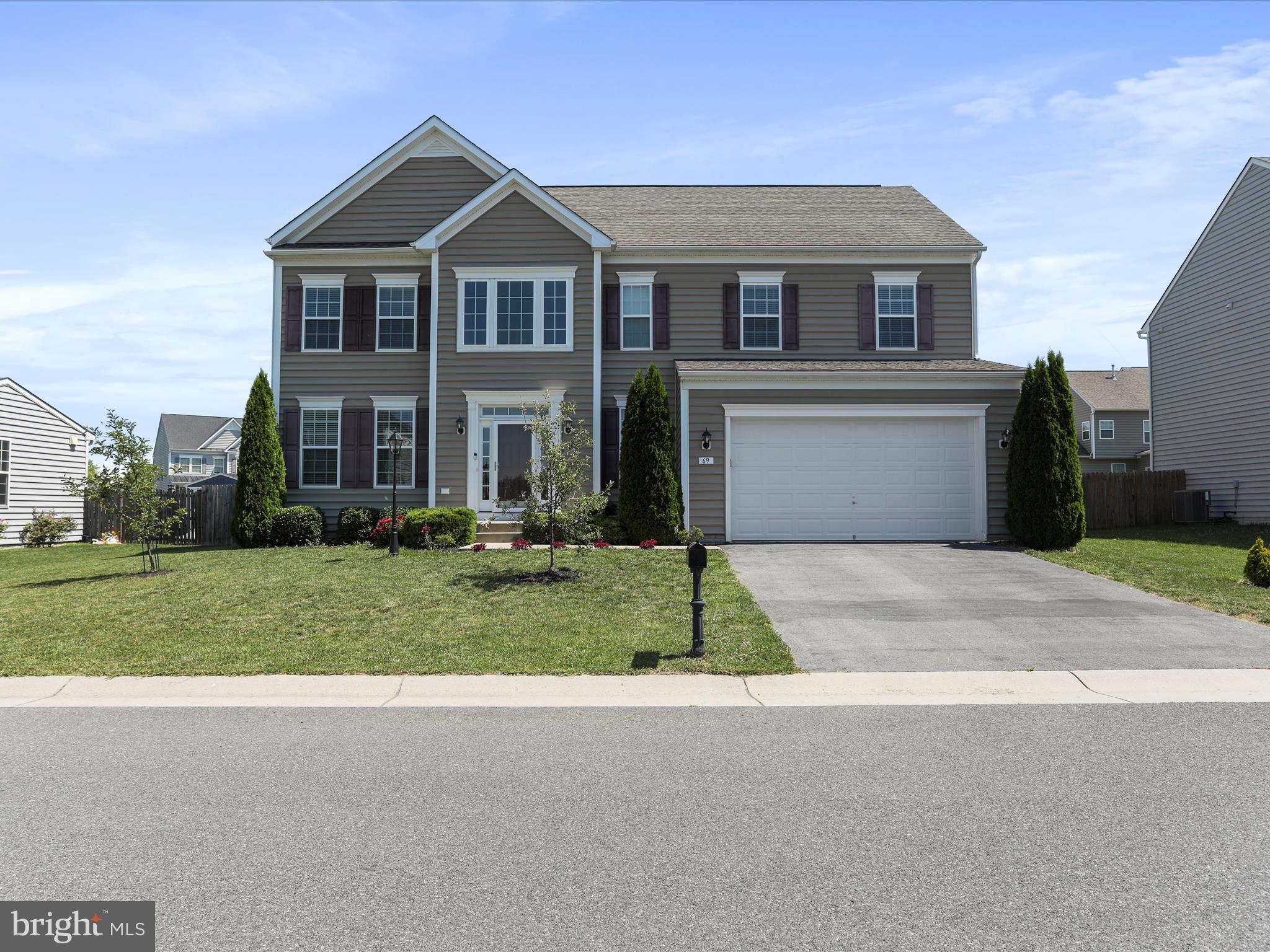 WASHINGTON TRAIL - Residential Lease