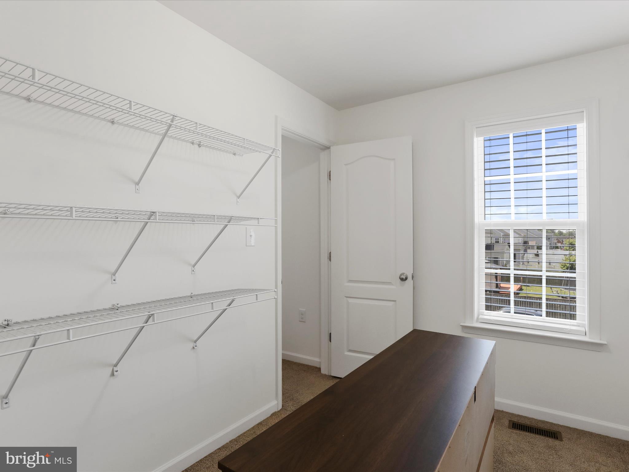 WASHINGTON TRAIL - Residential Lease