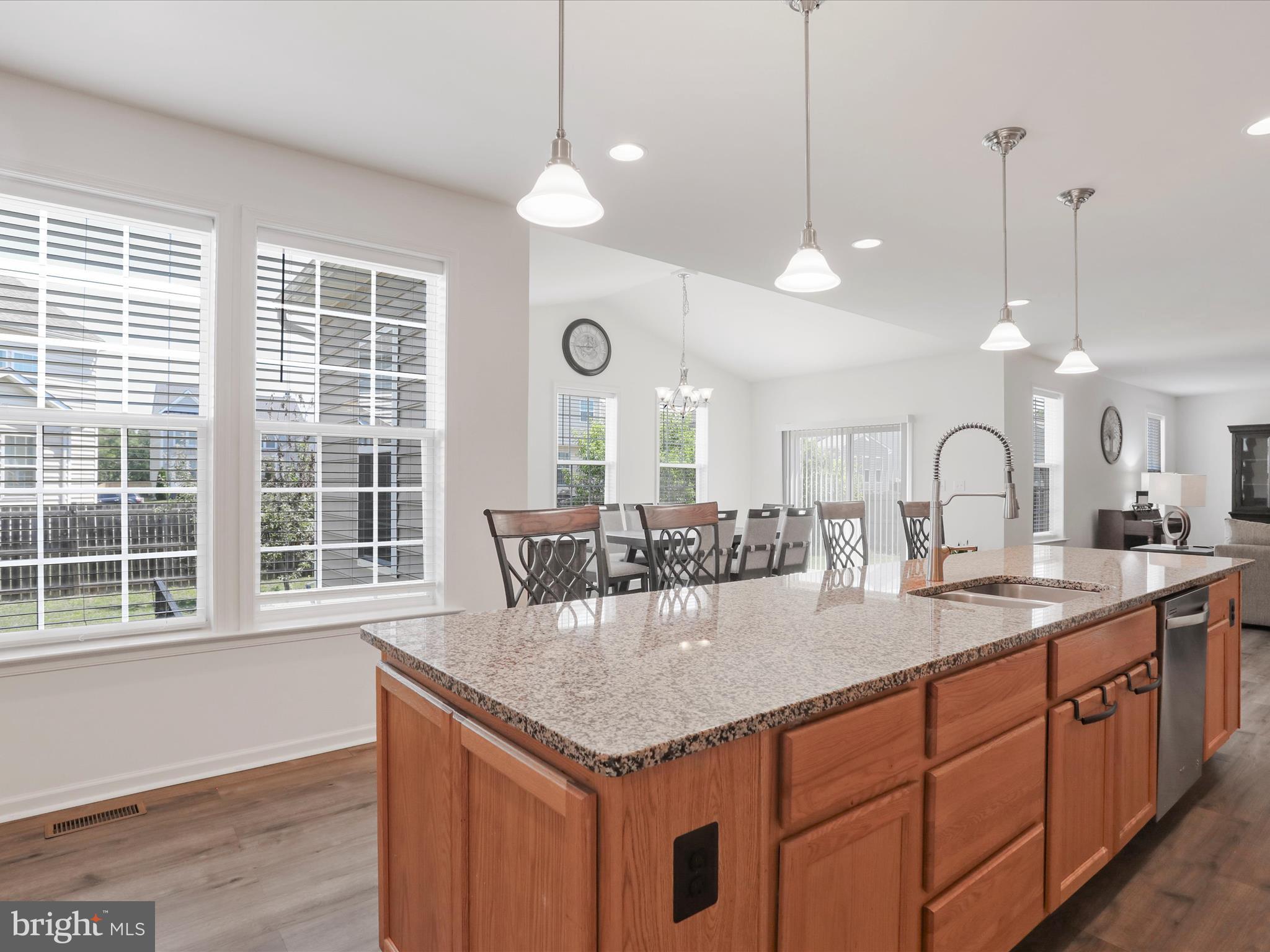 WASHINGTON TRAIL - Residential Lease