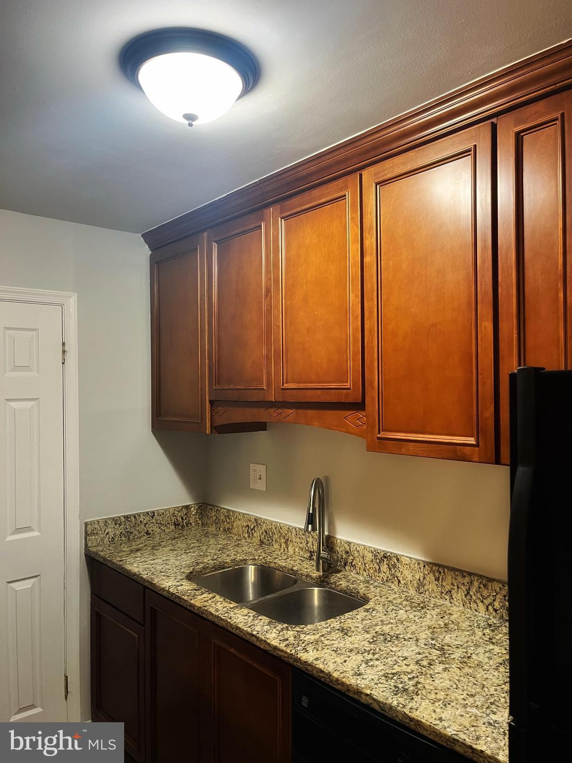 FRENCHMANS CREEK - Residential Lease