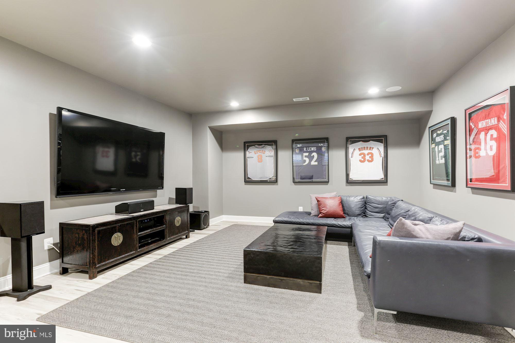 SALONA VILLAGE - Residential