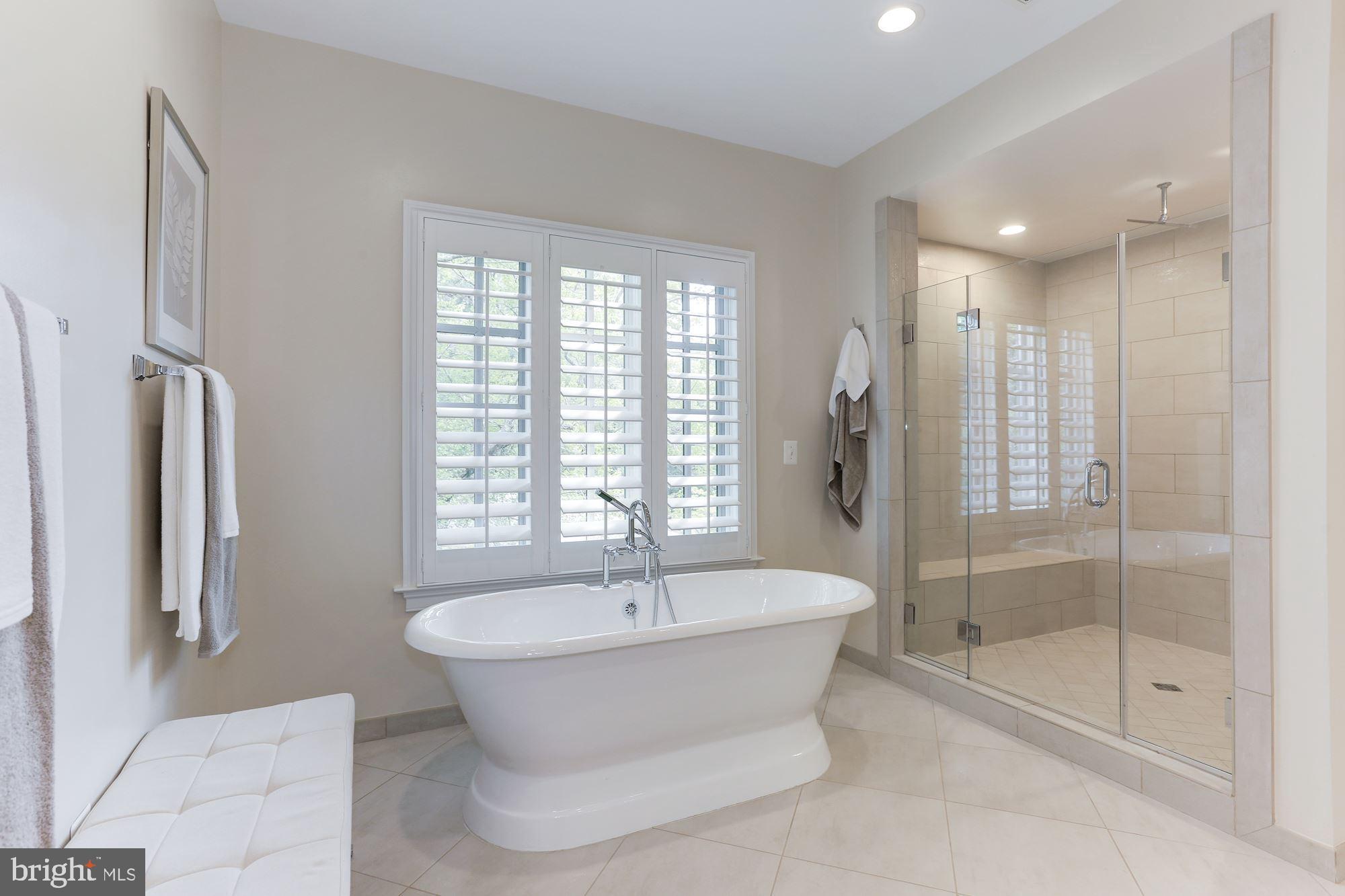 SALONA VILLAGE - Residential