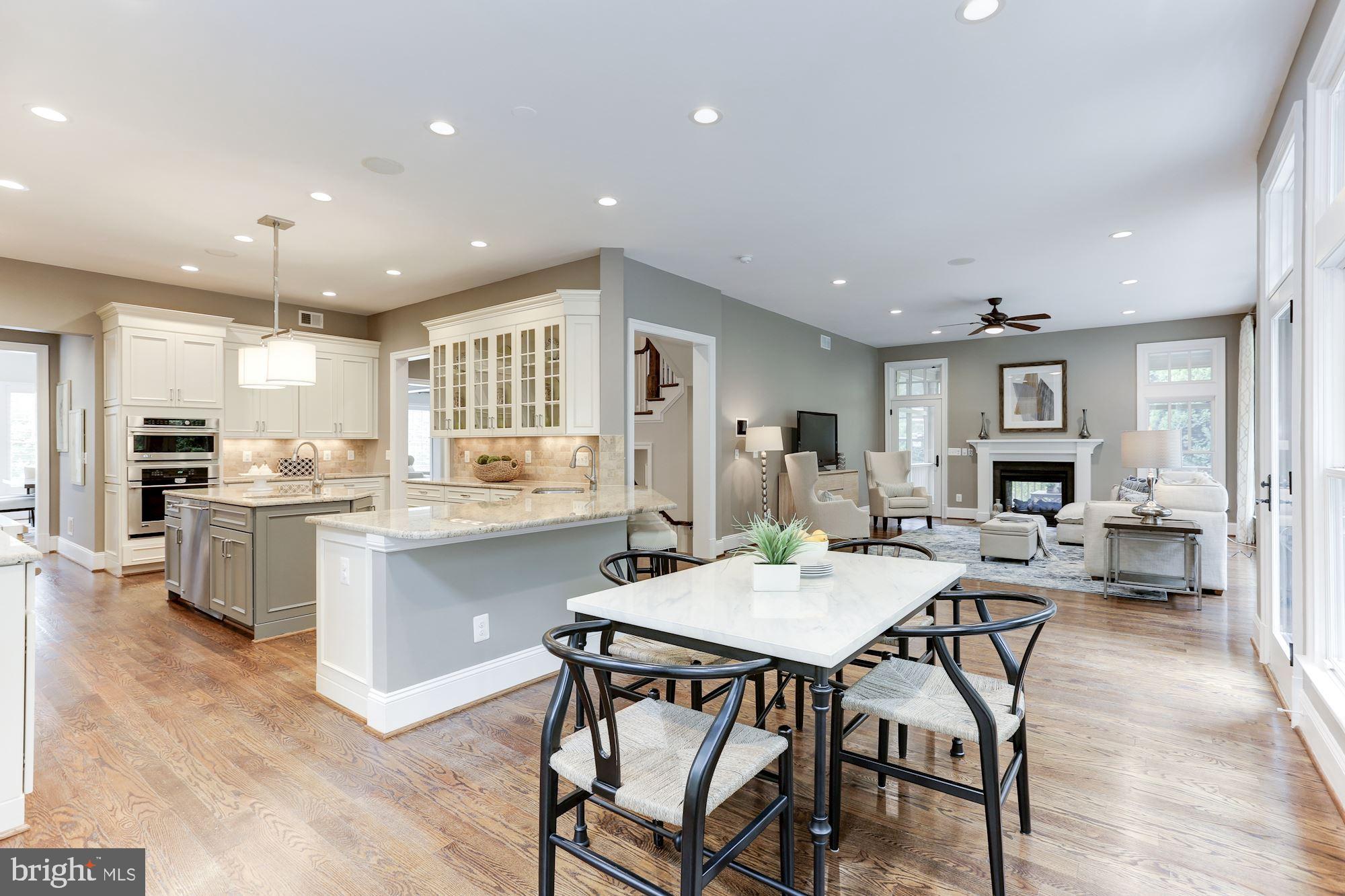 SALONA VILLAGE - Residential