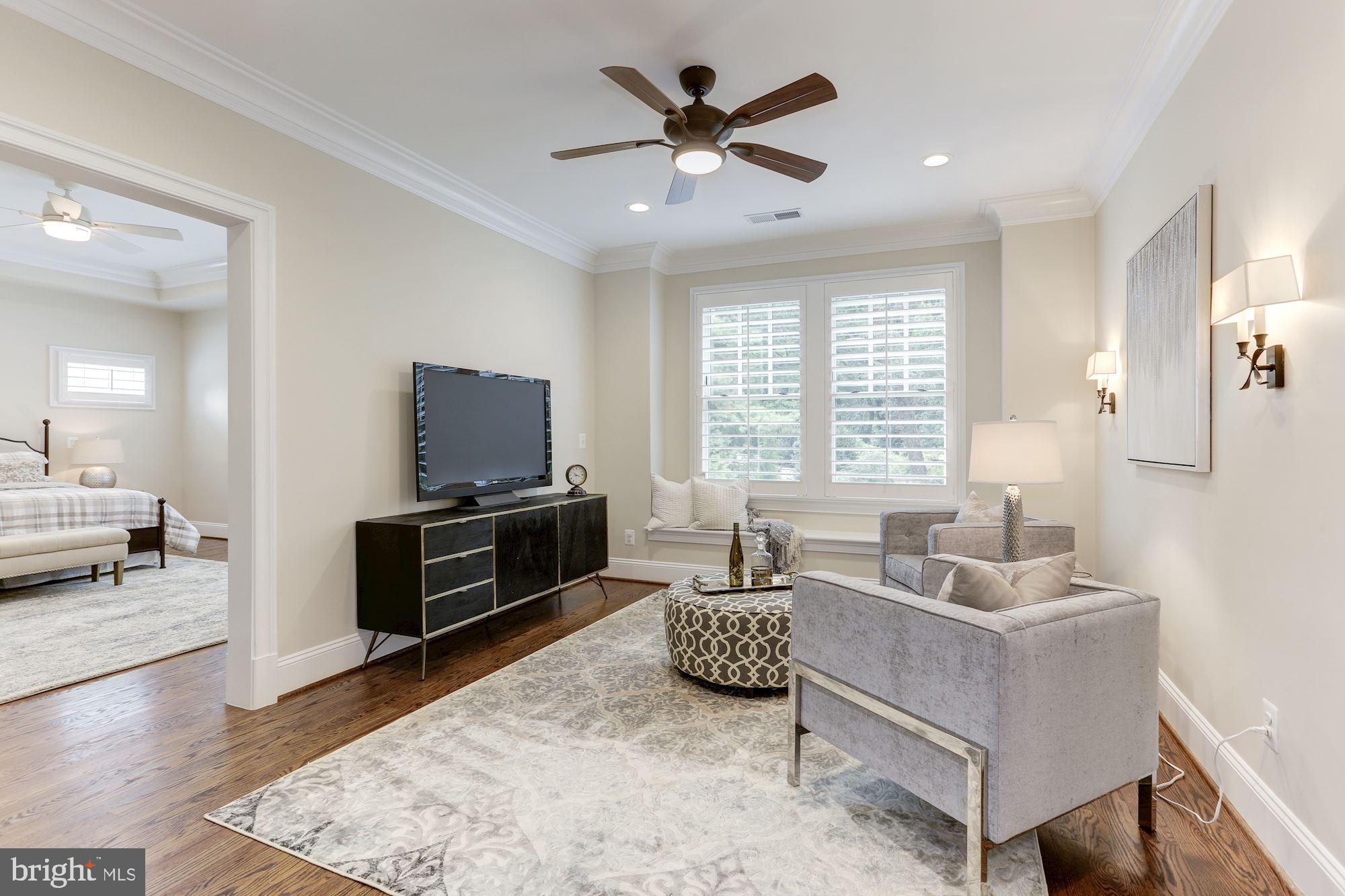 SALONA VILLAGE - Residential