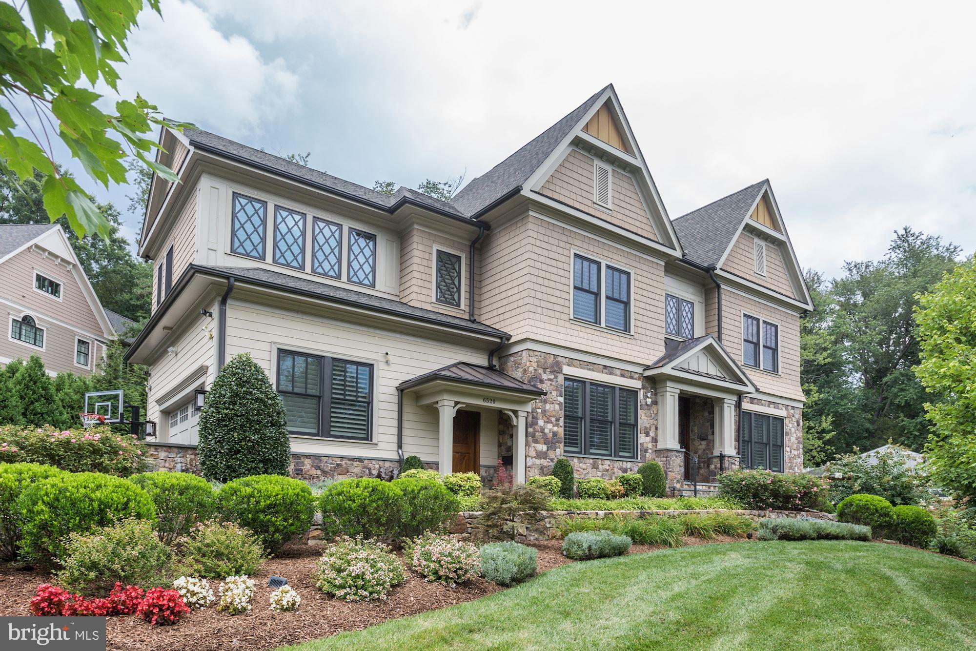 SALONA VILLAGE - Residential