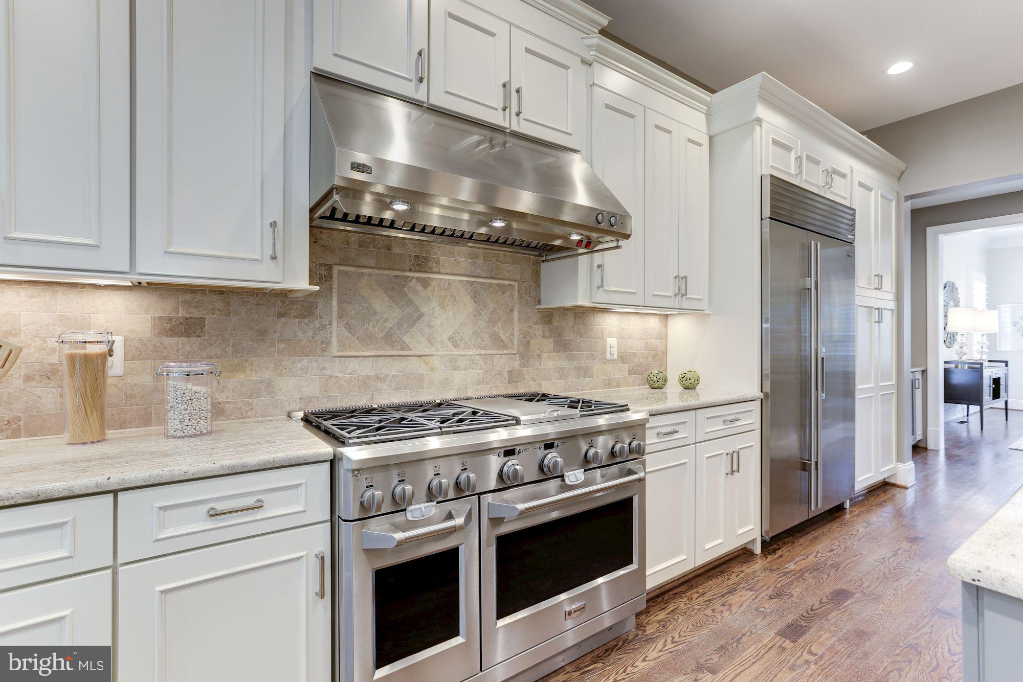 SALONA VILLAGE - Residential