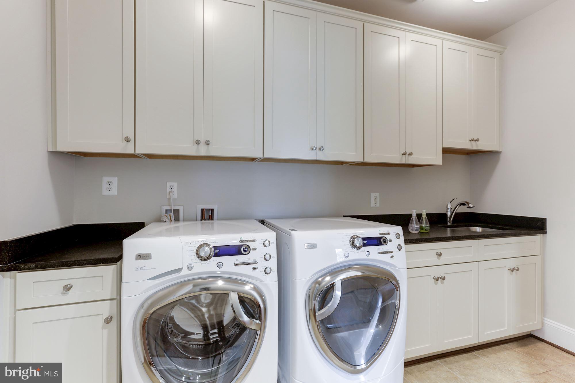 SALONA VILLAGE - Residential