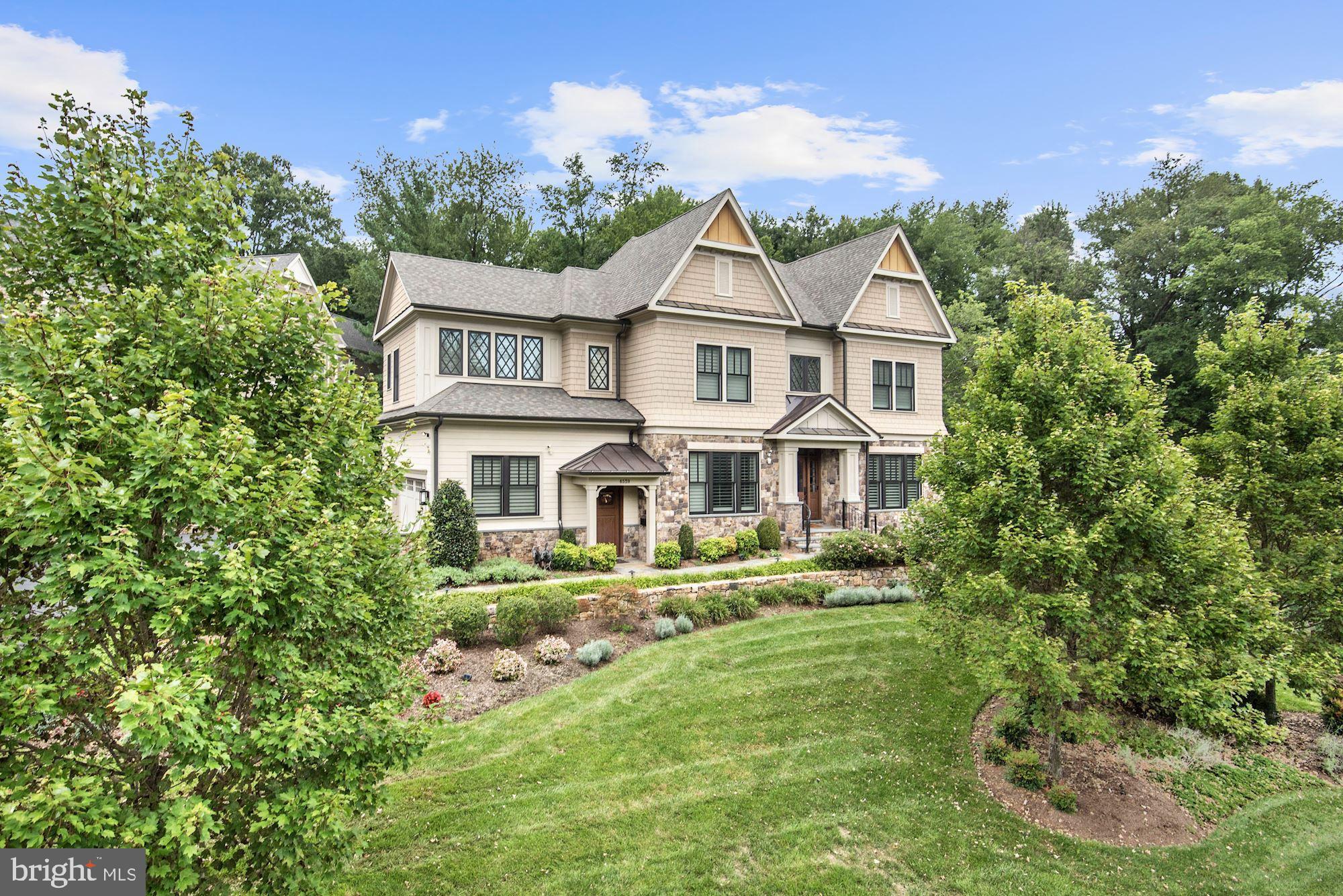 SALONA VILLAGE - Residential