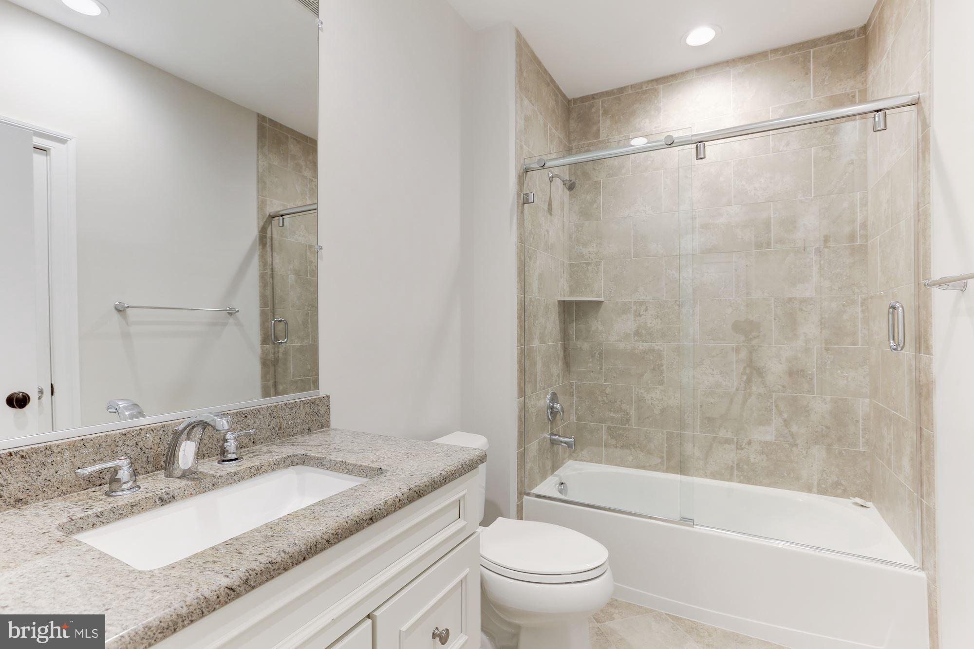 SALONA VILLAGE - Residential