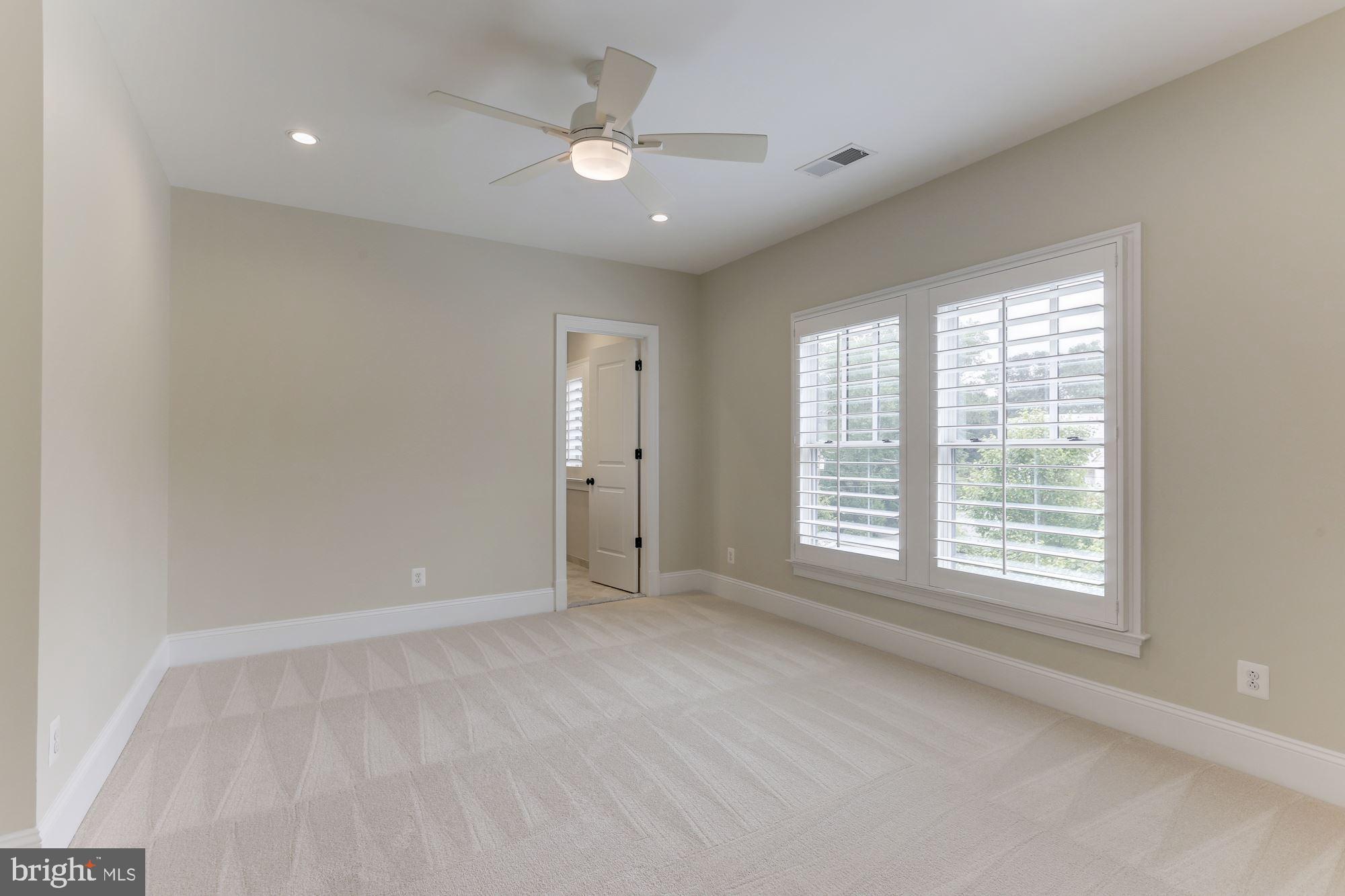 SALONA VILLAGE - Residential