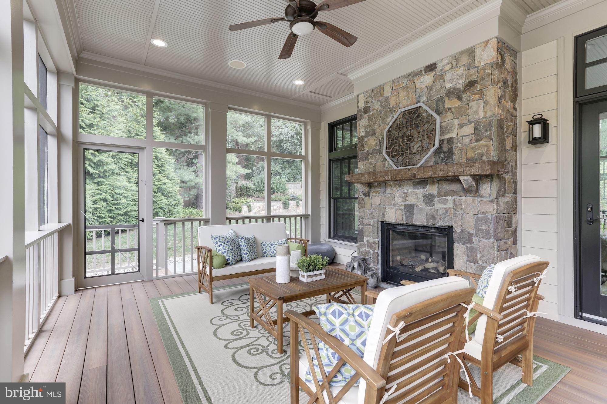 SALONA VILLAGE - Residential