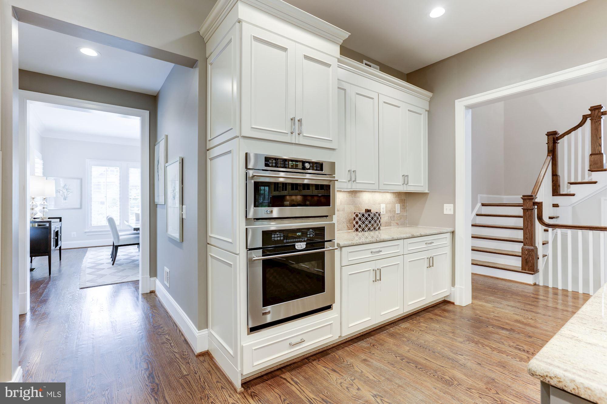 SALONA VILLAGE - Residential