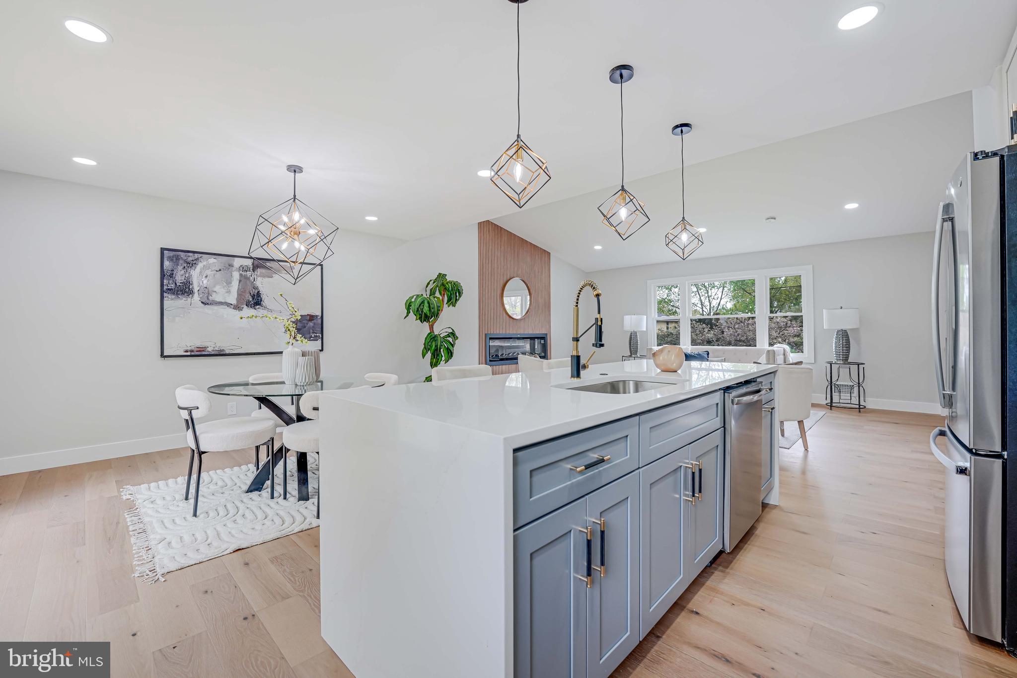 MOUNT VERNON MANOR - Residential