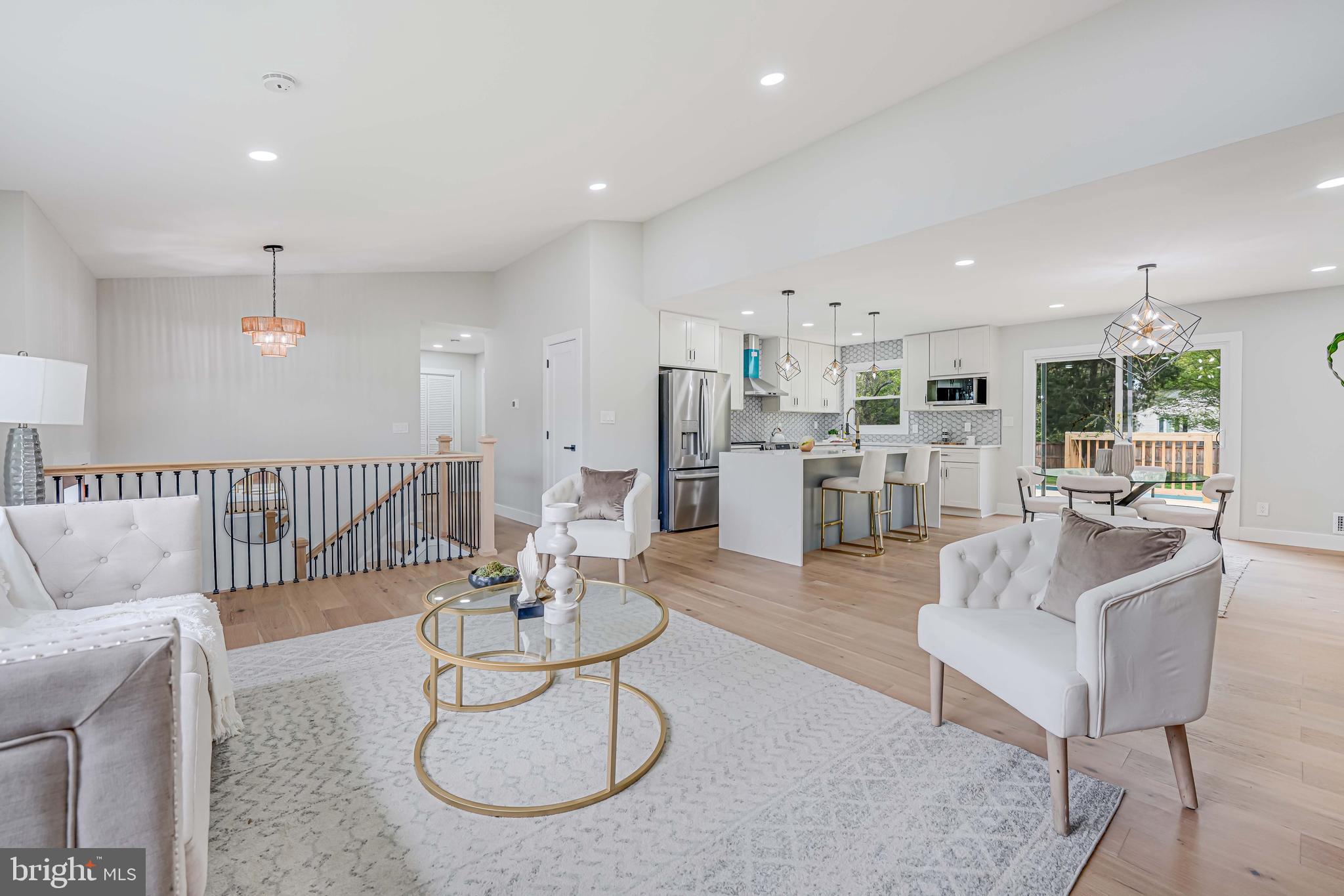 MOUNT VERNON MANOR - Residential