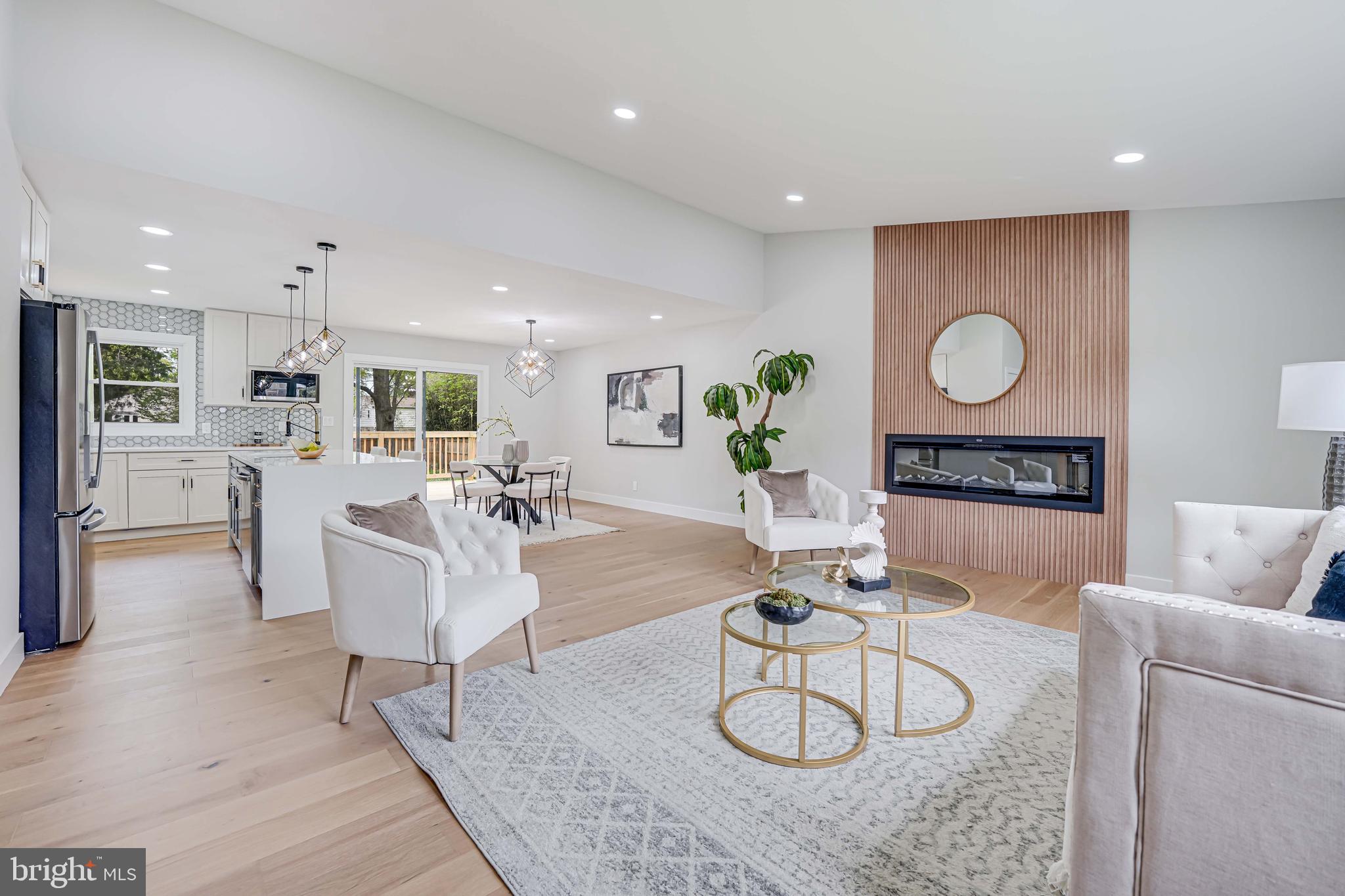 MOUNT VERNON MANOR - Residential