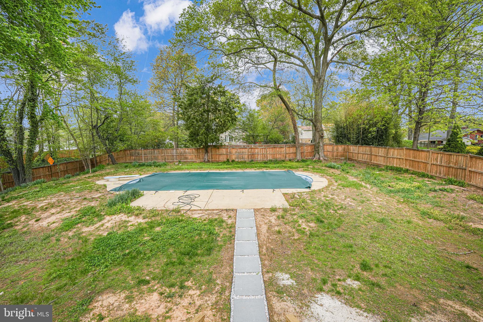 MOUNT VERNON MANOR - Residential