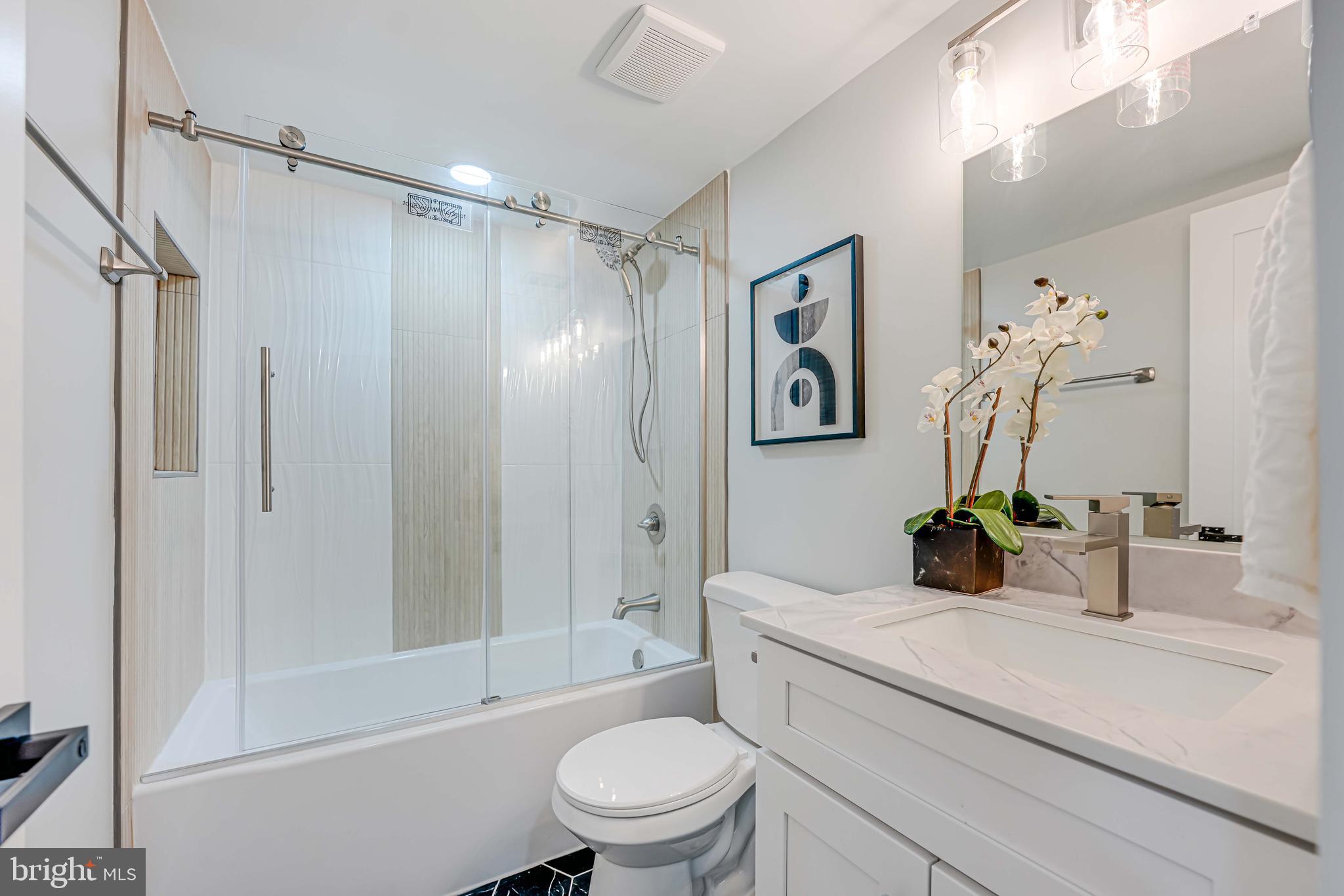 MOUNT VERNON MANOR - Residential