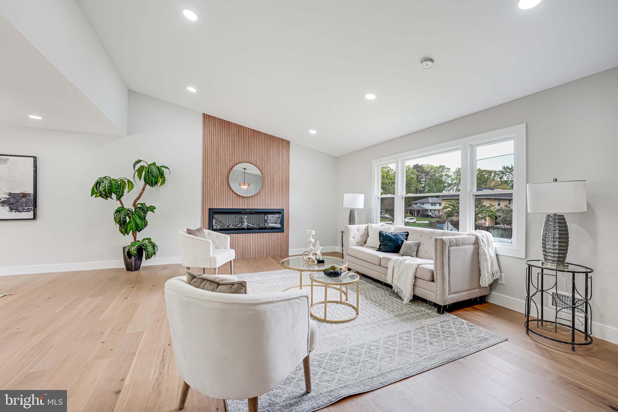 MOUNT VERNON MANOR - Residential