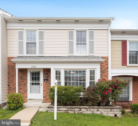 Photo of 5406 Leeway Court, FAIRFAX, VA 22032 (MLS # VAFX2308302)