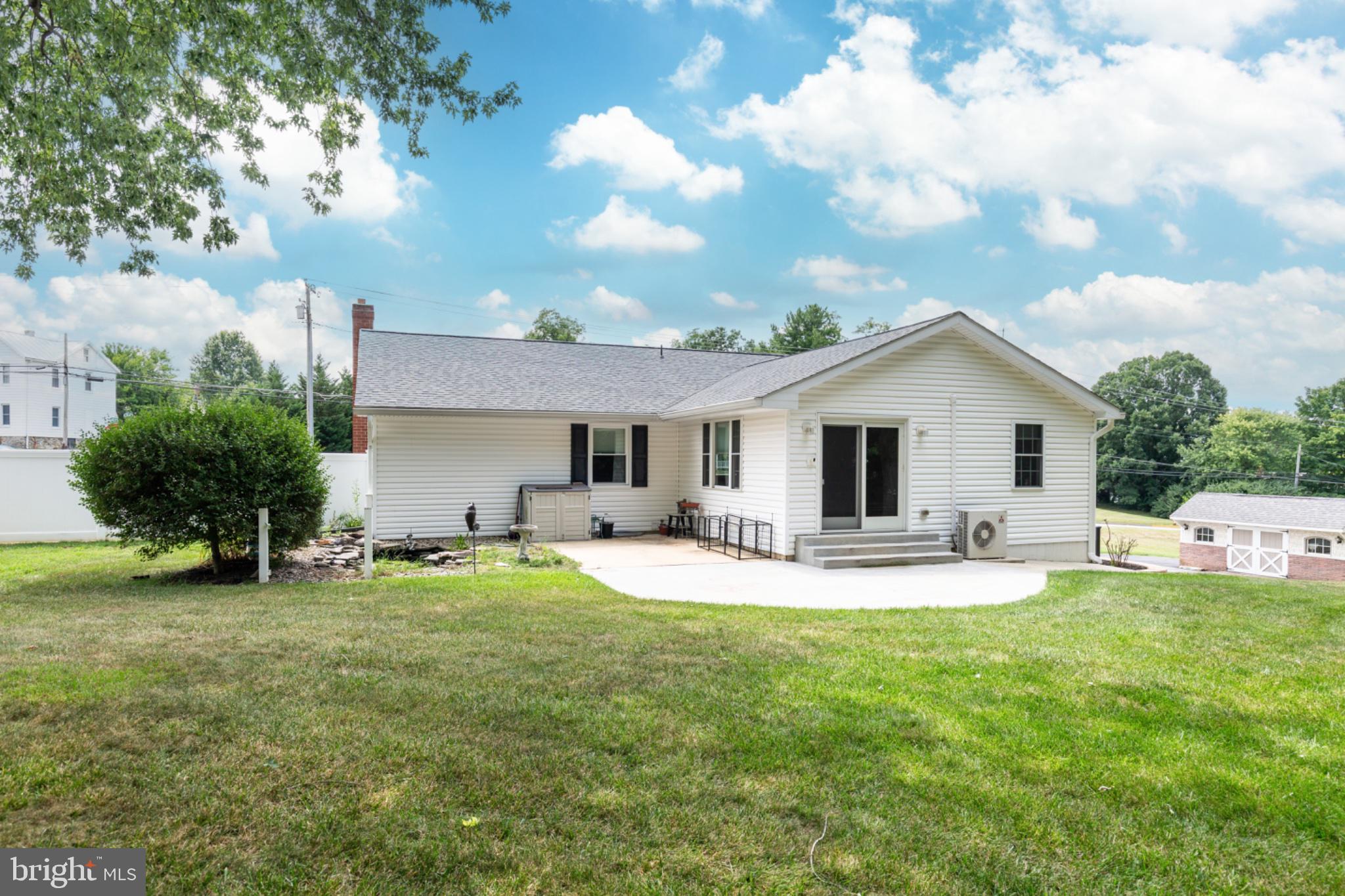 544 UNIONTOWN ROAD