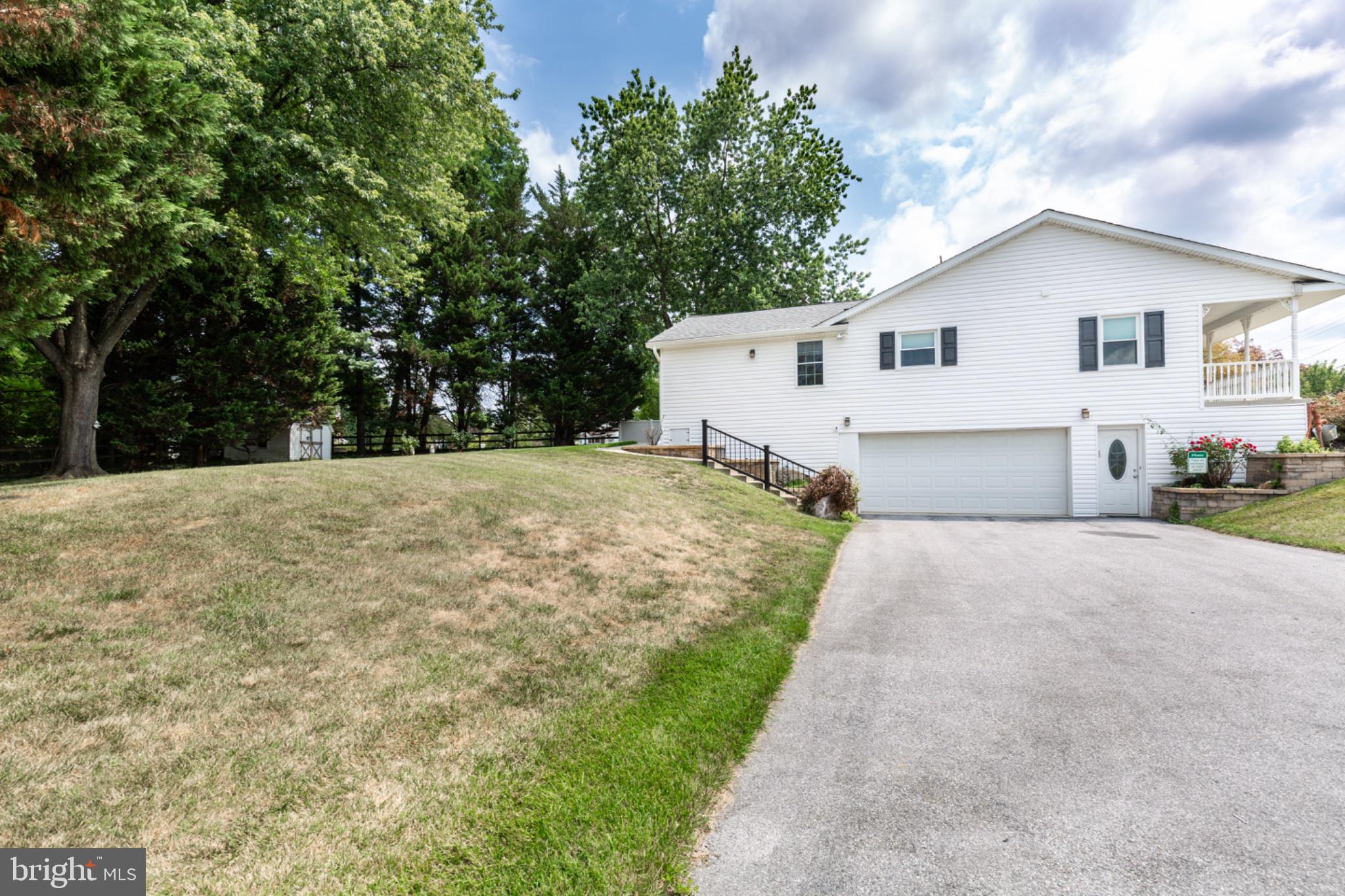 544 UNIONTOWN ROAD