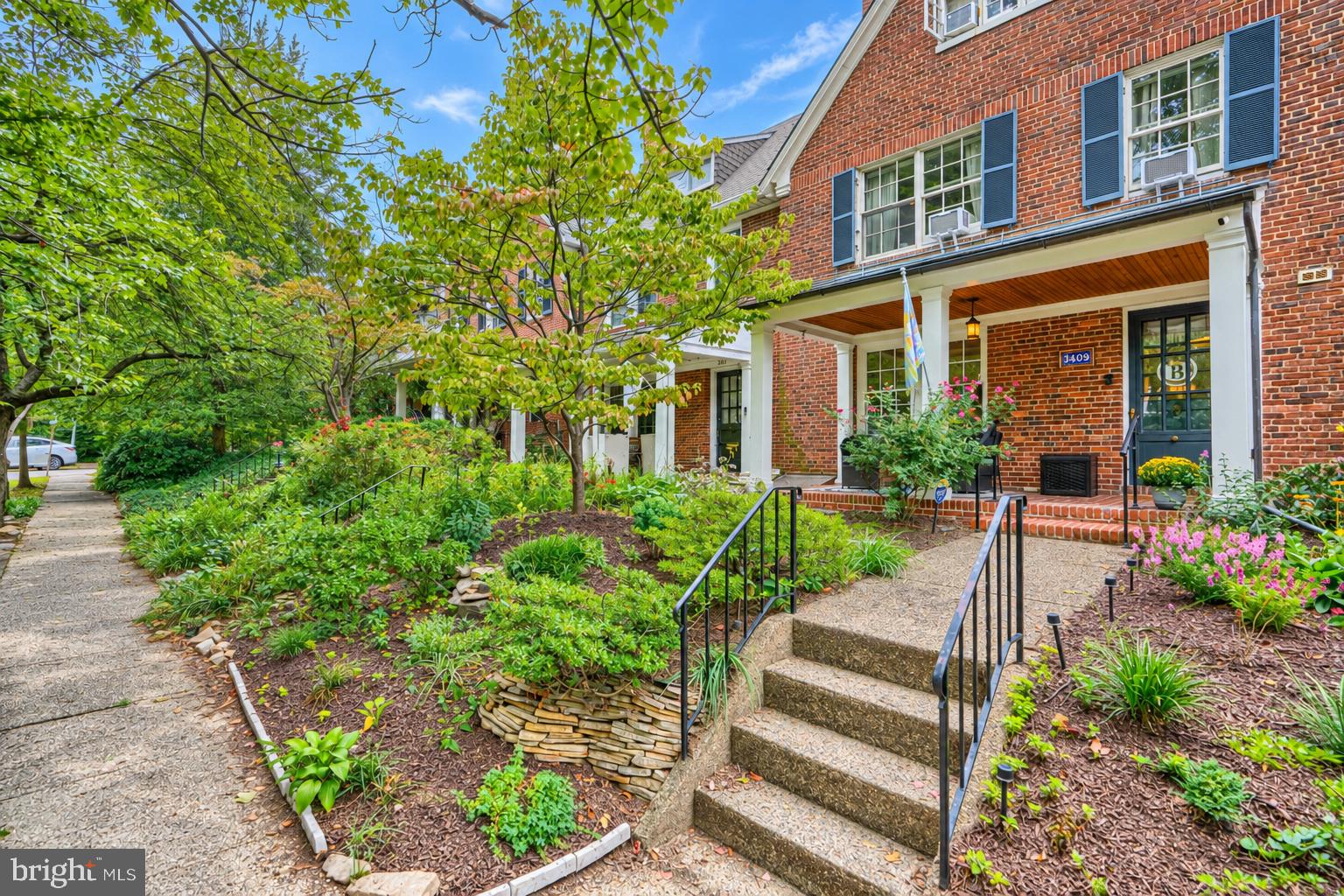 3409 OAKENSHAW PLACE