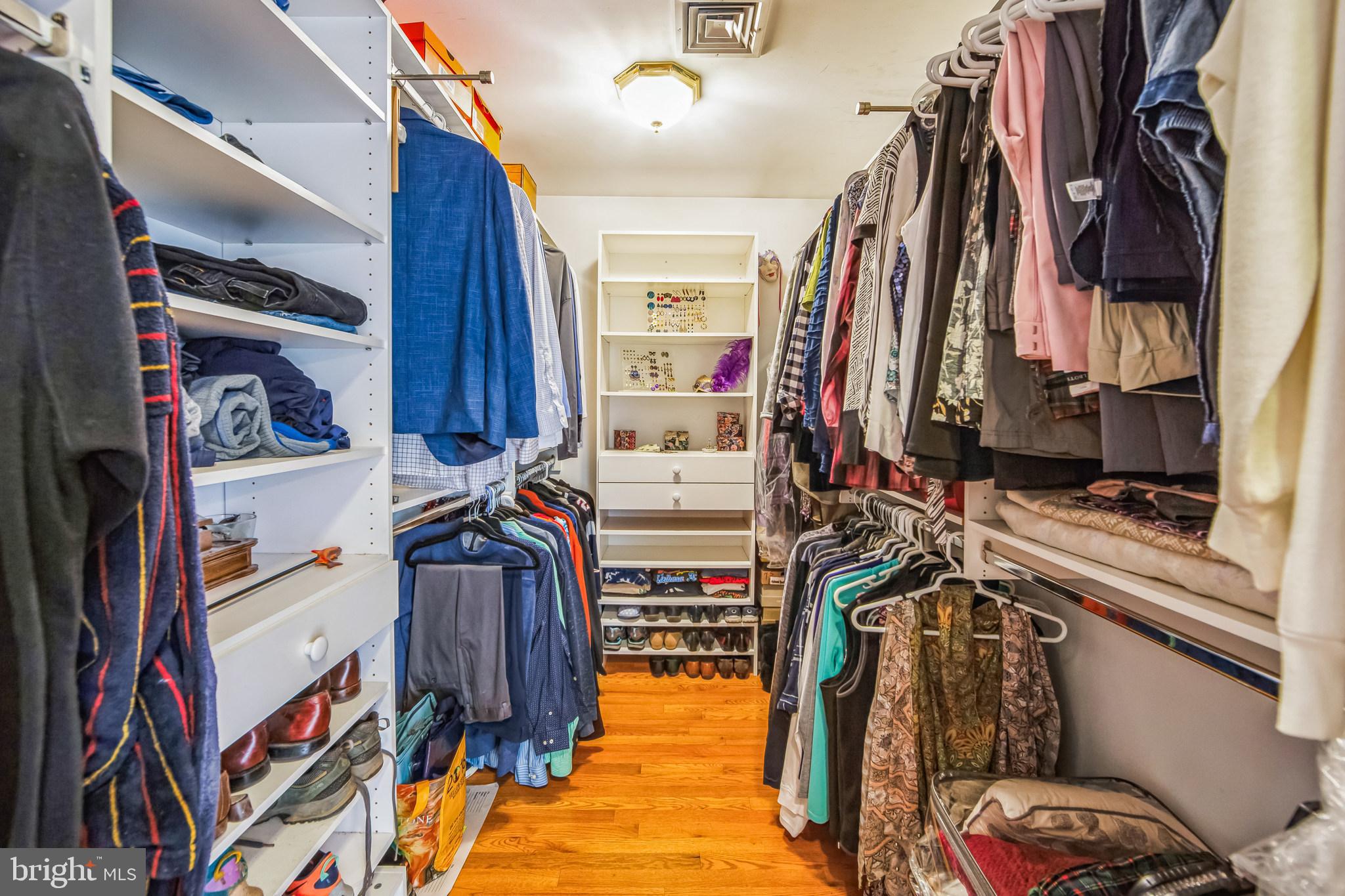 KIRKLAND MANOR - Residential