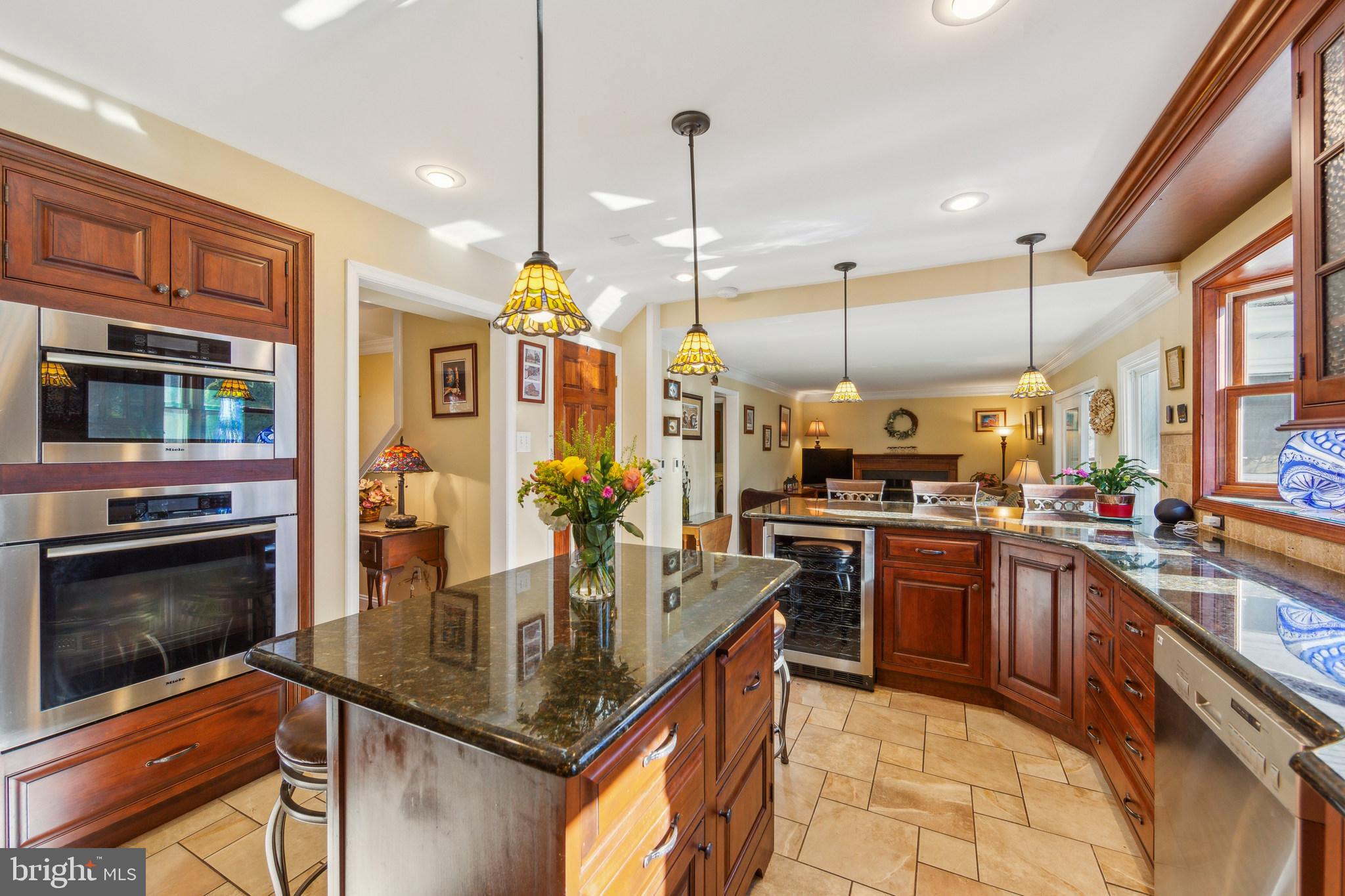 KIRKLAND MANOR - Residential